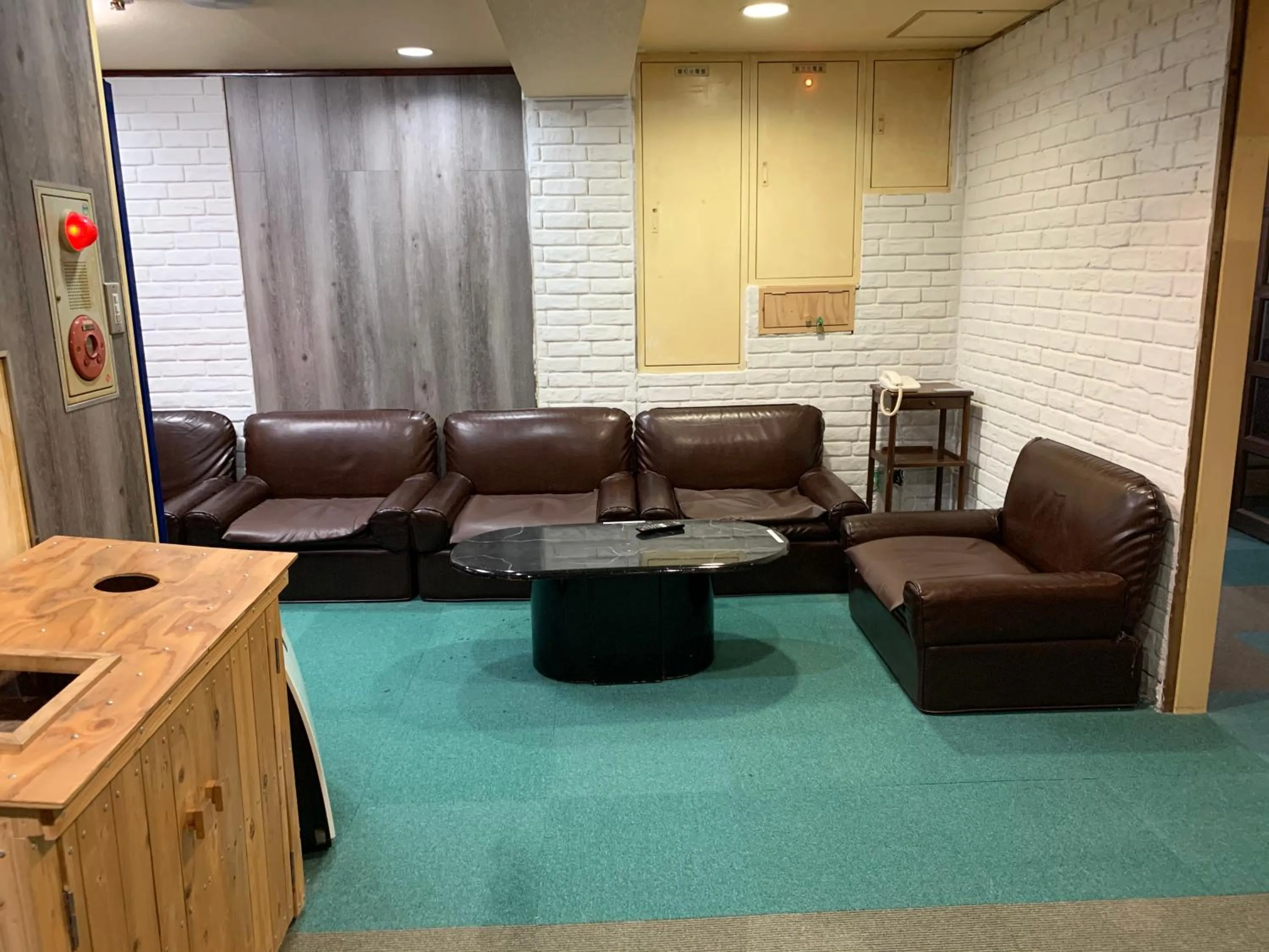 Communal lounge/ TV room in Capsule Hotel 310