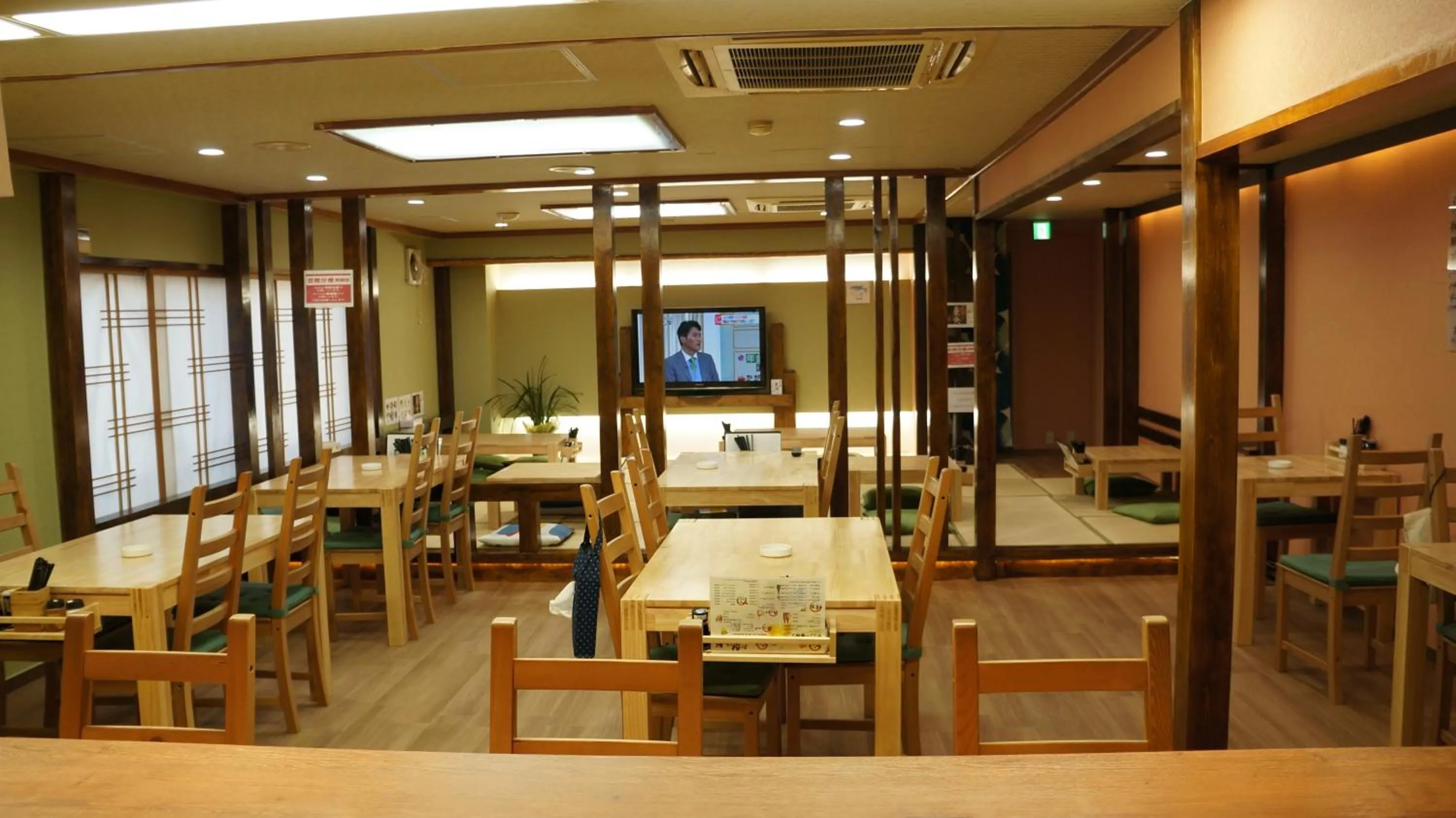 Restaurant/places to eat in Capsule Hotel 310