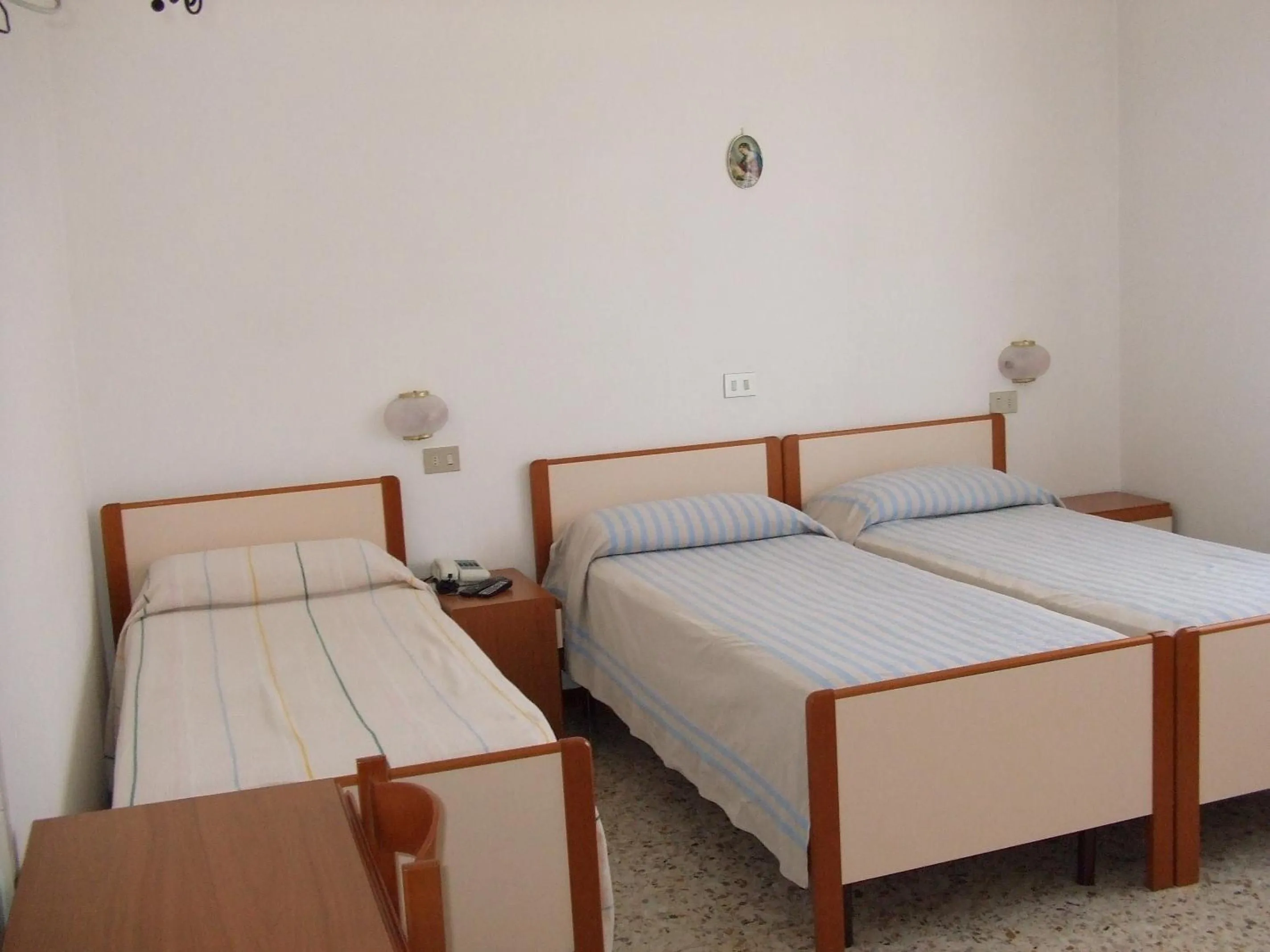 Bedroom, Bed in Albergo La Primula