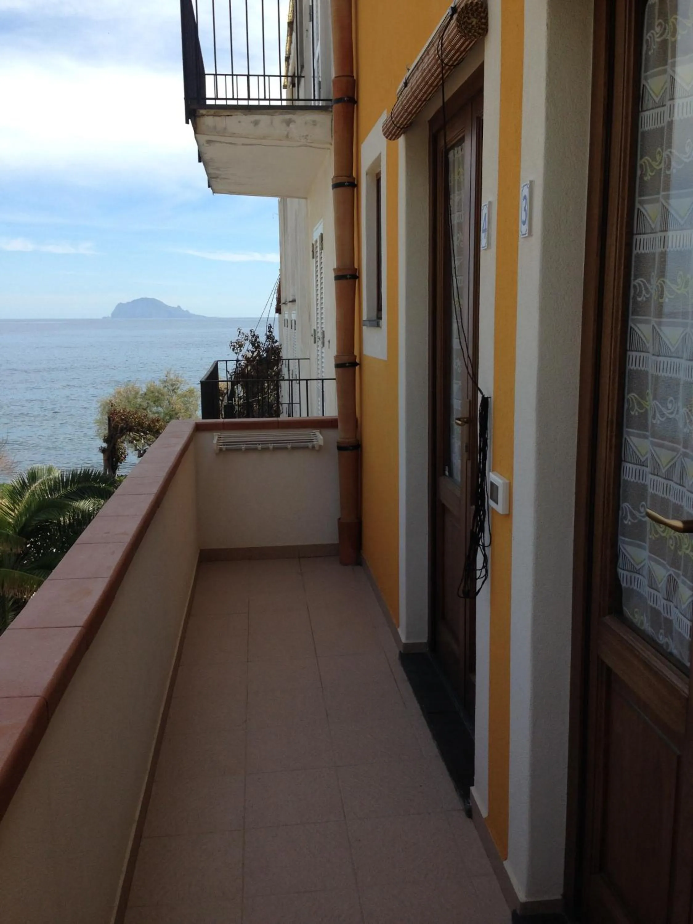 Balcony/Terrace in B&B La Goletta di Salina