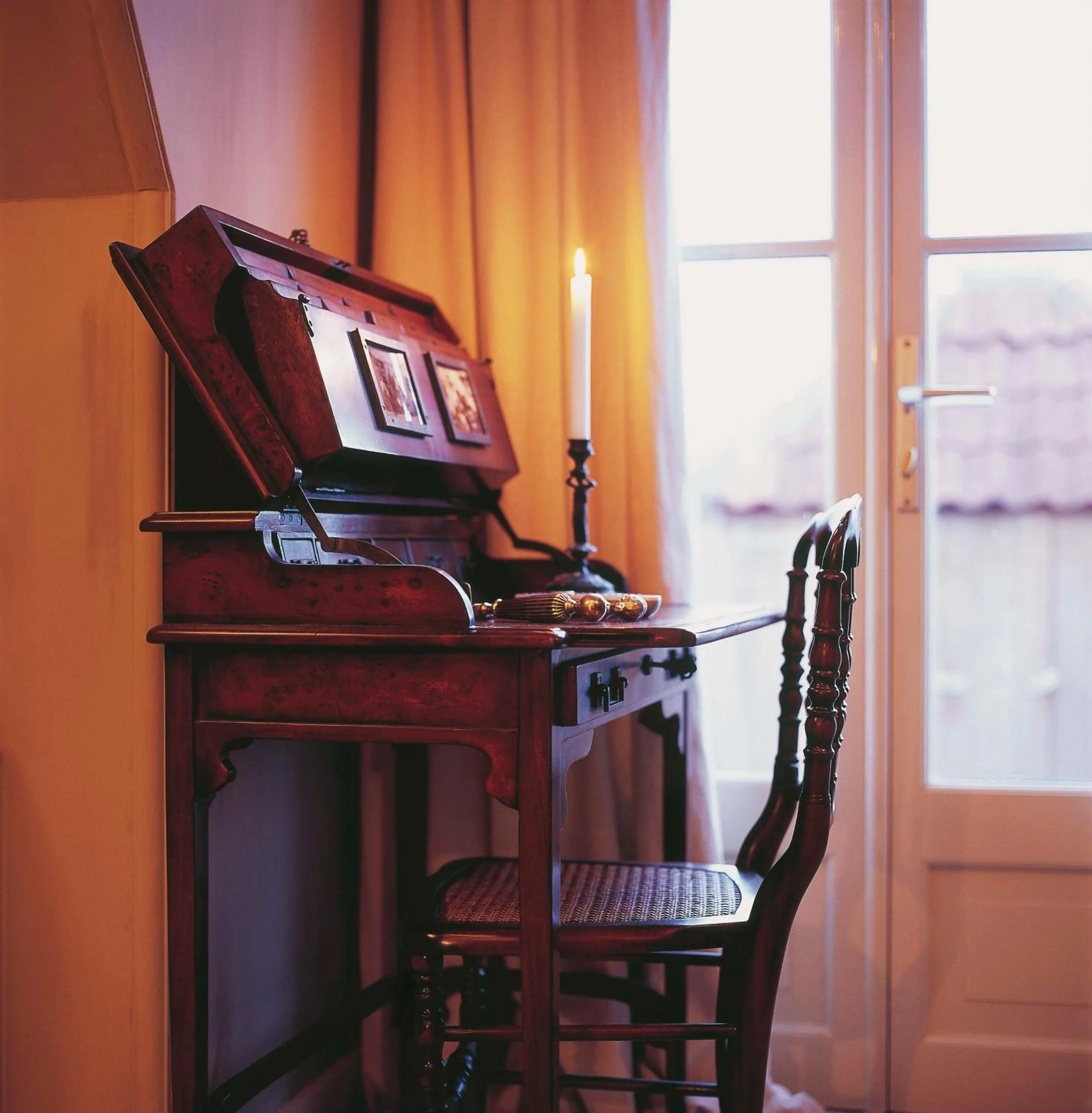 Seating area in Suitehotel Posthoorn