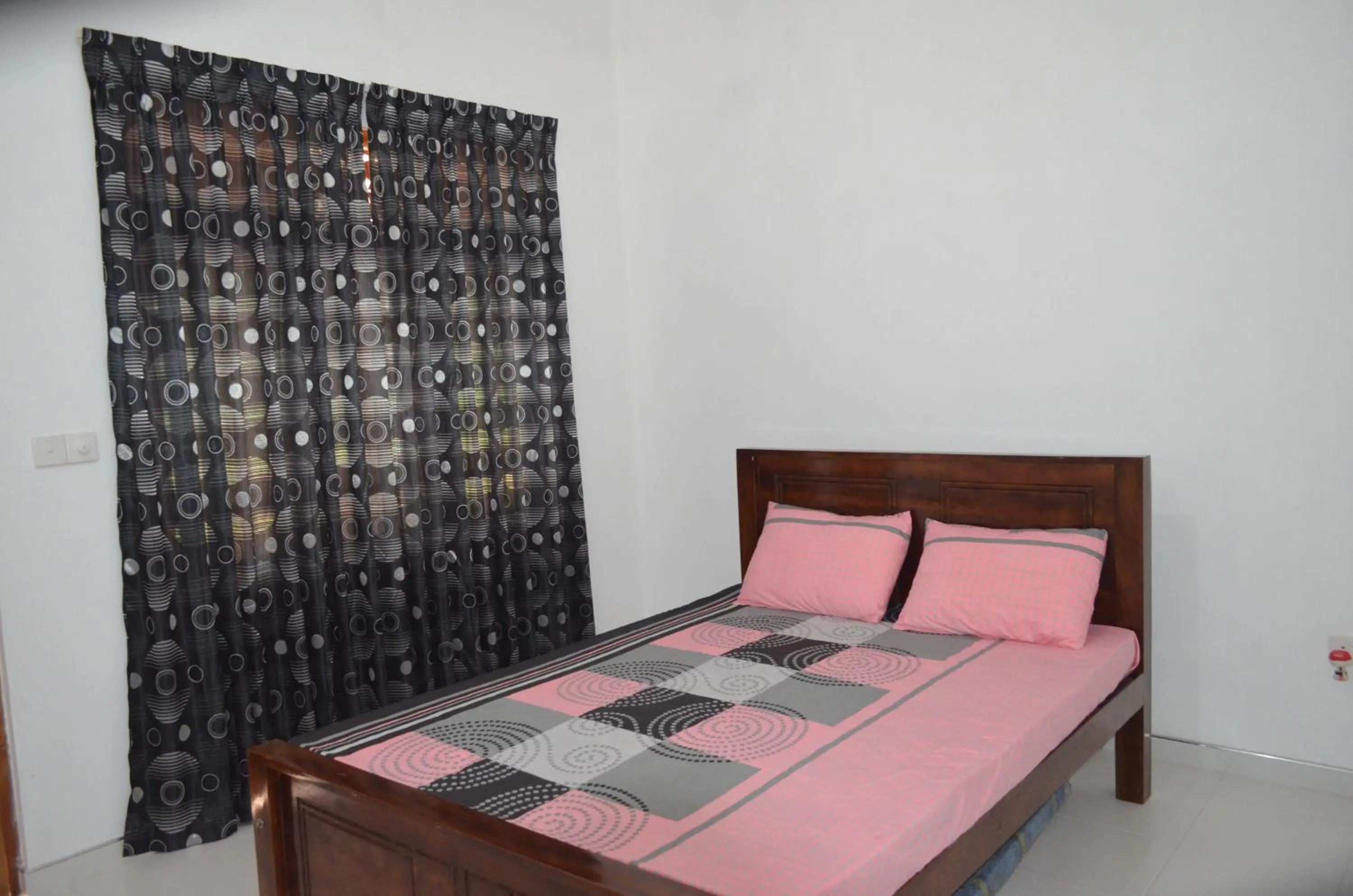 Standard Double Room with Fan - single occupancy in Ruins Villa