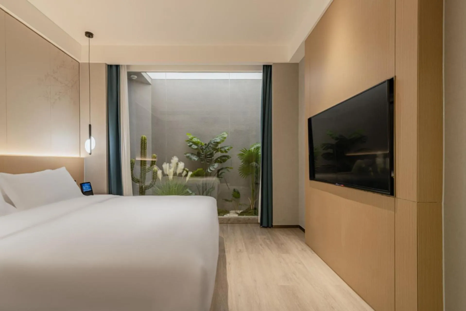 Smart Queen Room in The Skytel Hotel Shenzhen Central Park