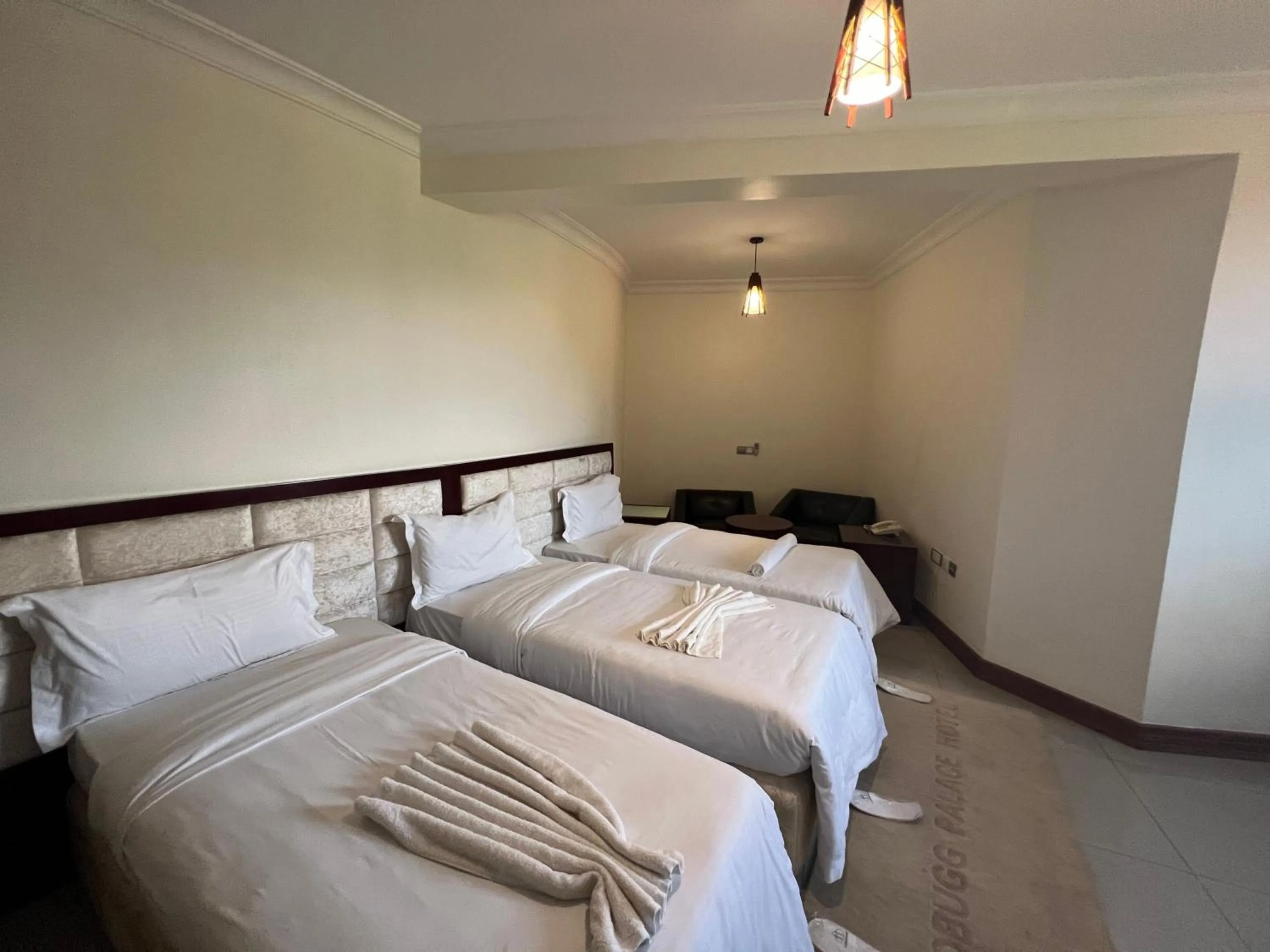 Bed in Nejobugg Palace Hotel