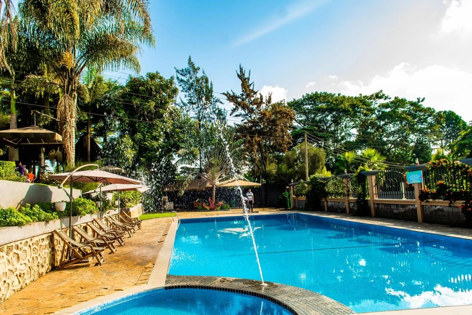 Pool view in Nejobugg Palace Hotel