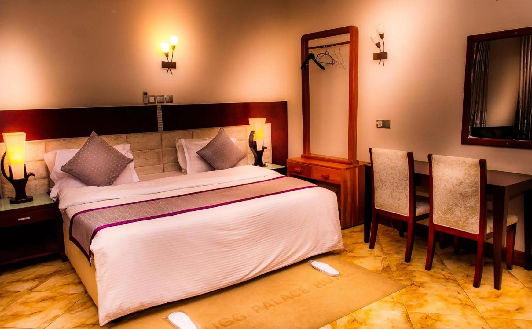 Bed in Nejobugg Palace Hotel