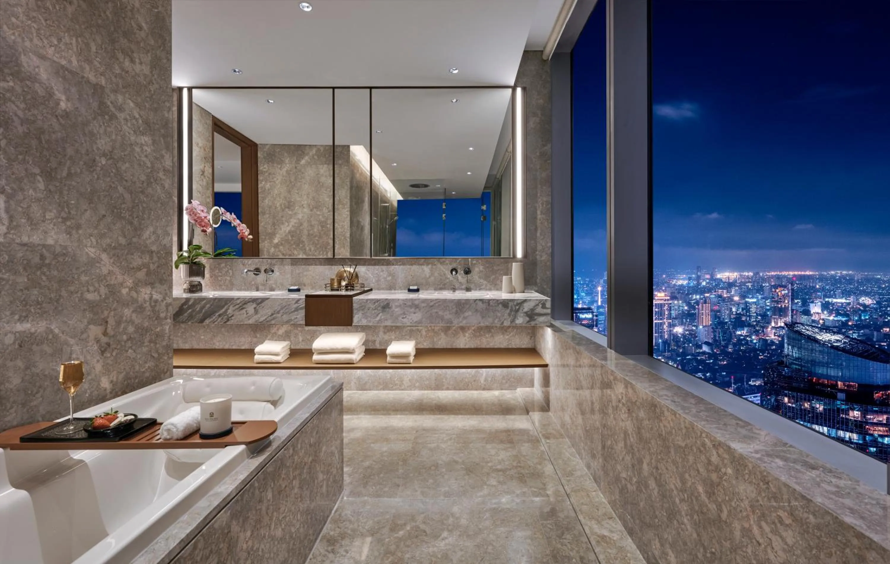 Night in Pan Pacific Jakarta