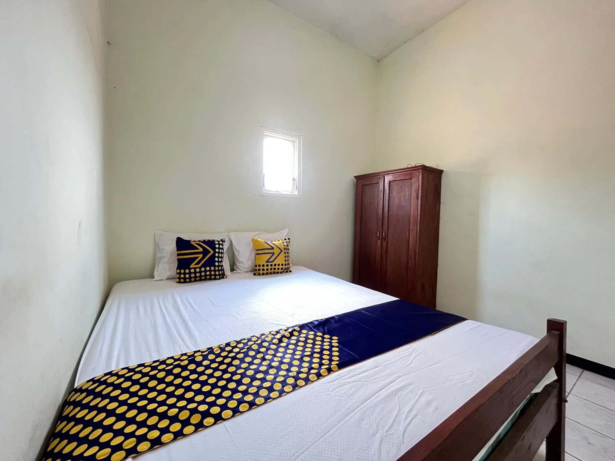 Bedroom, Bed in Hotel O Kost Berkah Near Kebun Teh Wonosari