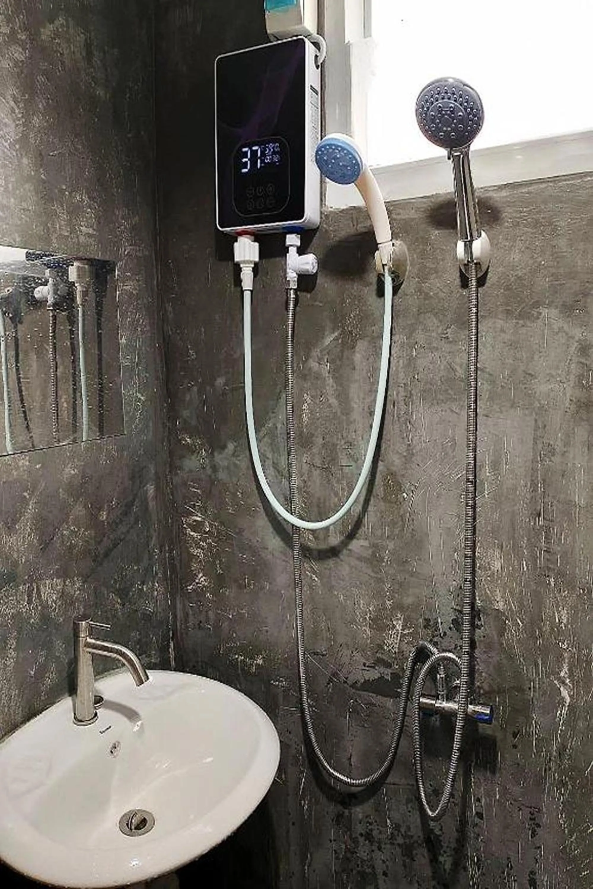 Shower in Na Nont Place