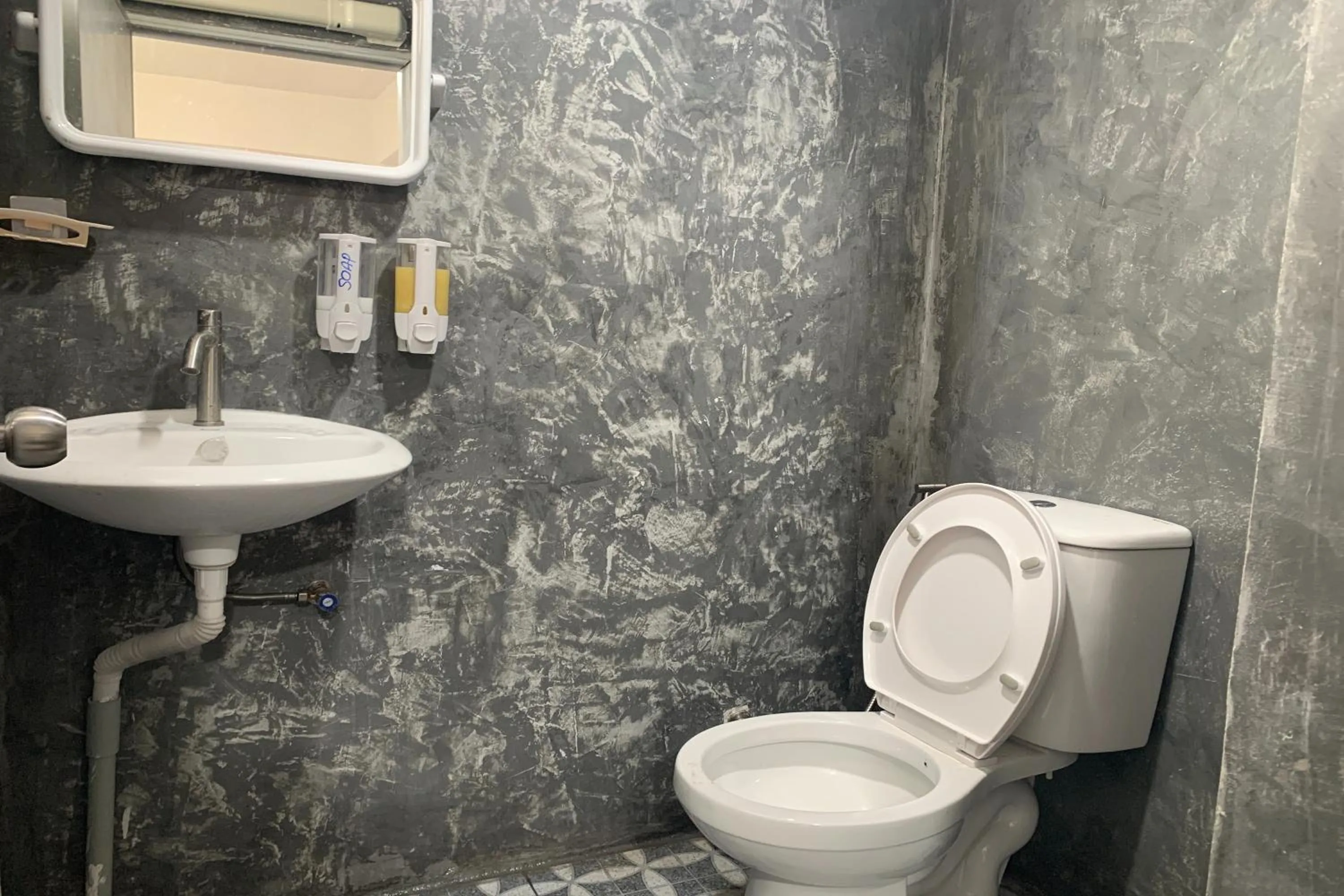 Toilet in Na Nont Place