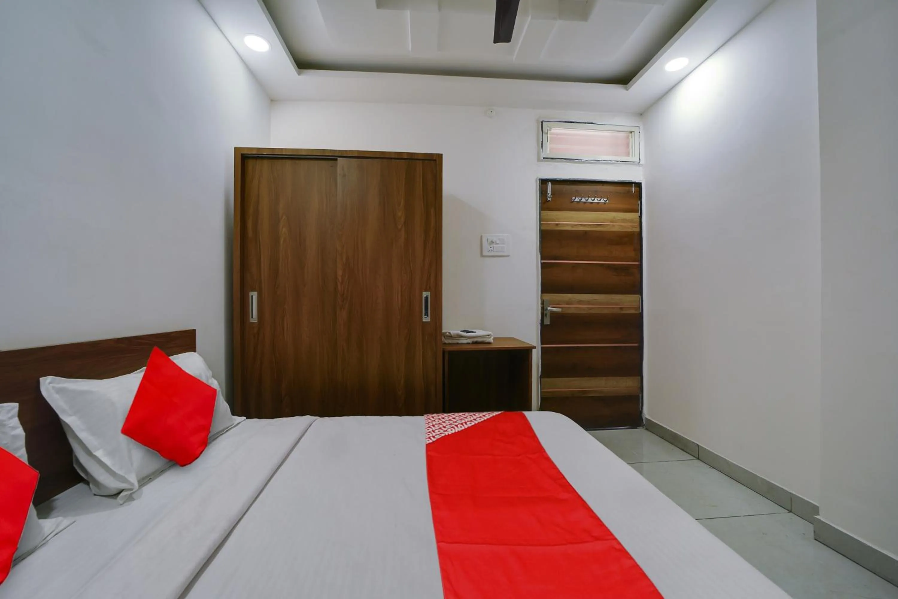 Bedroom, Bed in Hotel O Swastik