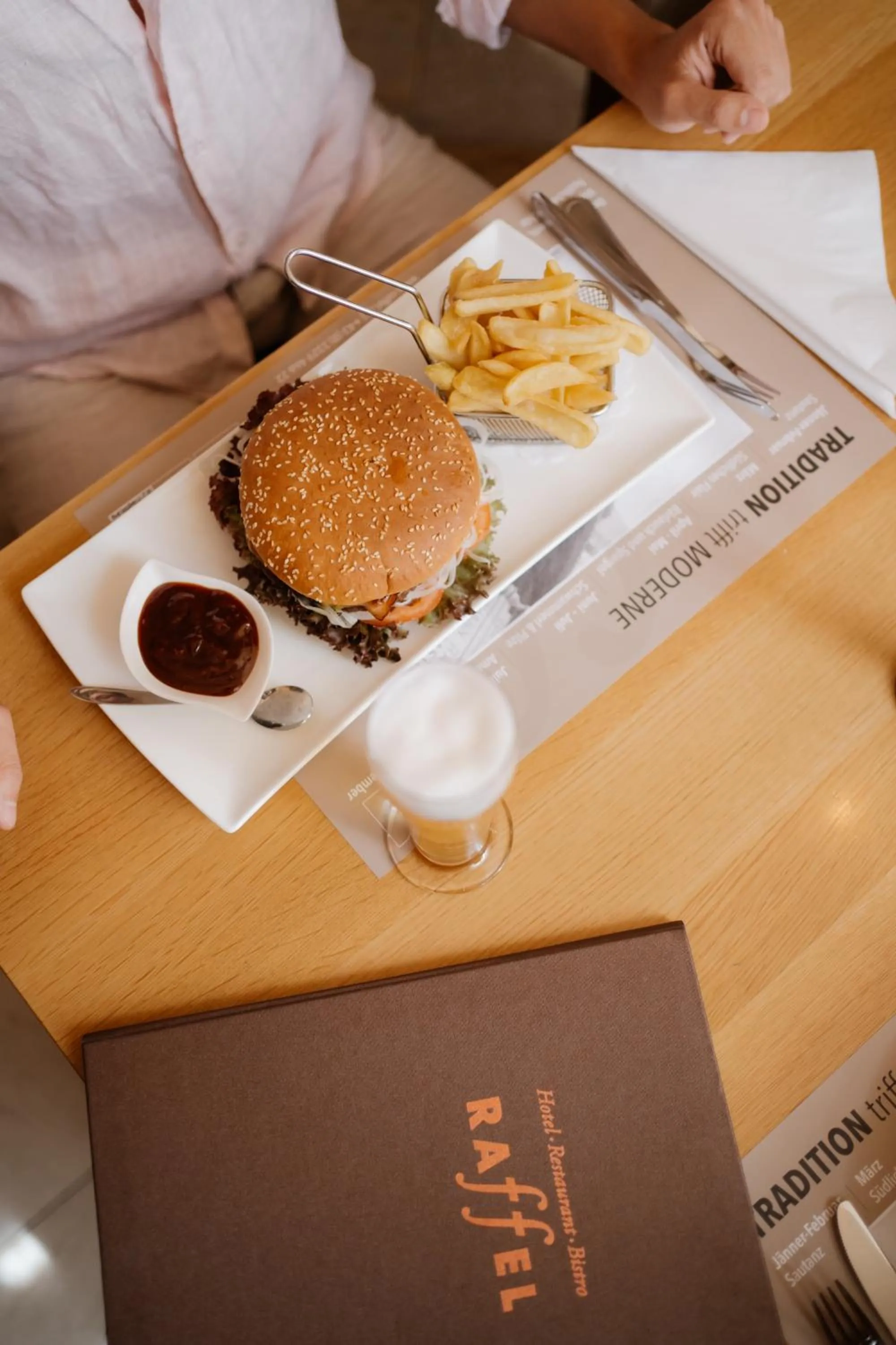 Food in Hotel Raffel