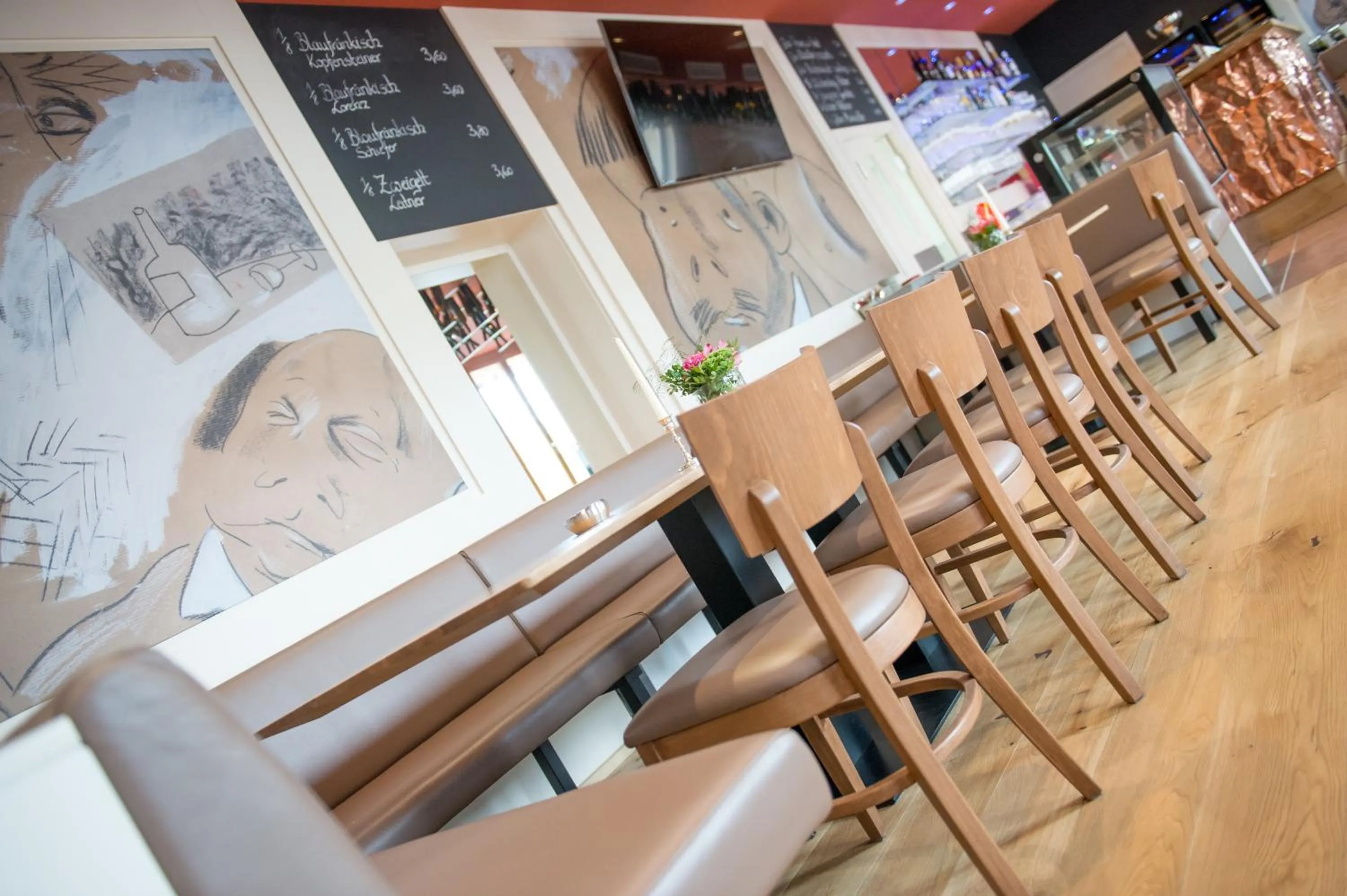 Restaurant/places to eat in Hotel Raffel