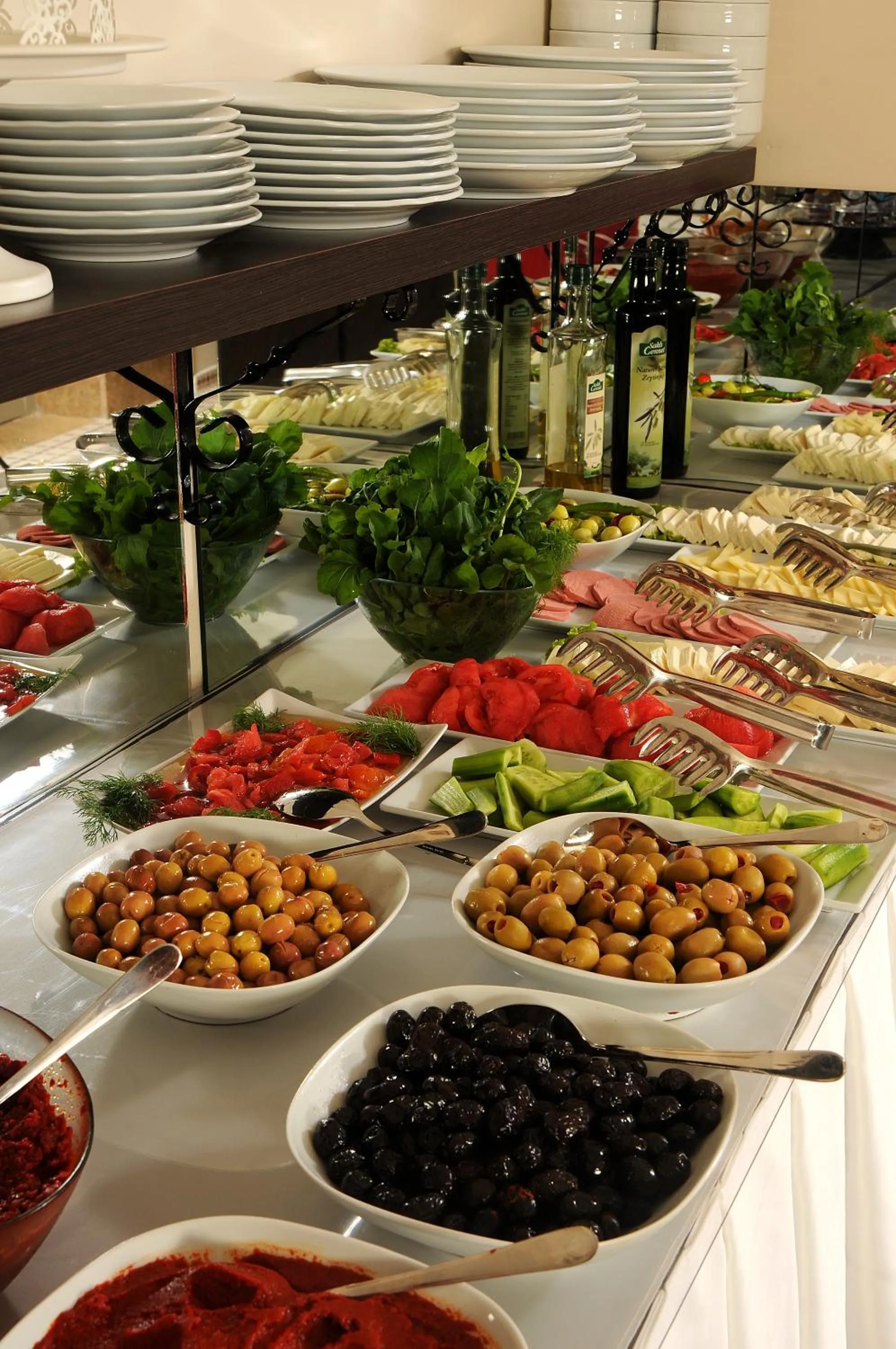 Food and drinks in Edahan Hotel