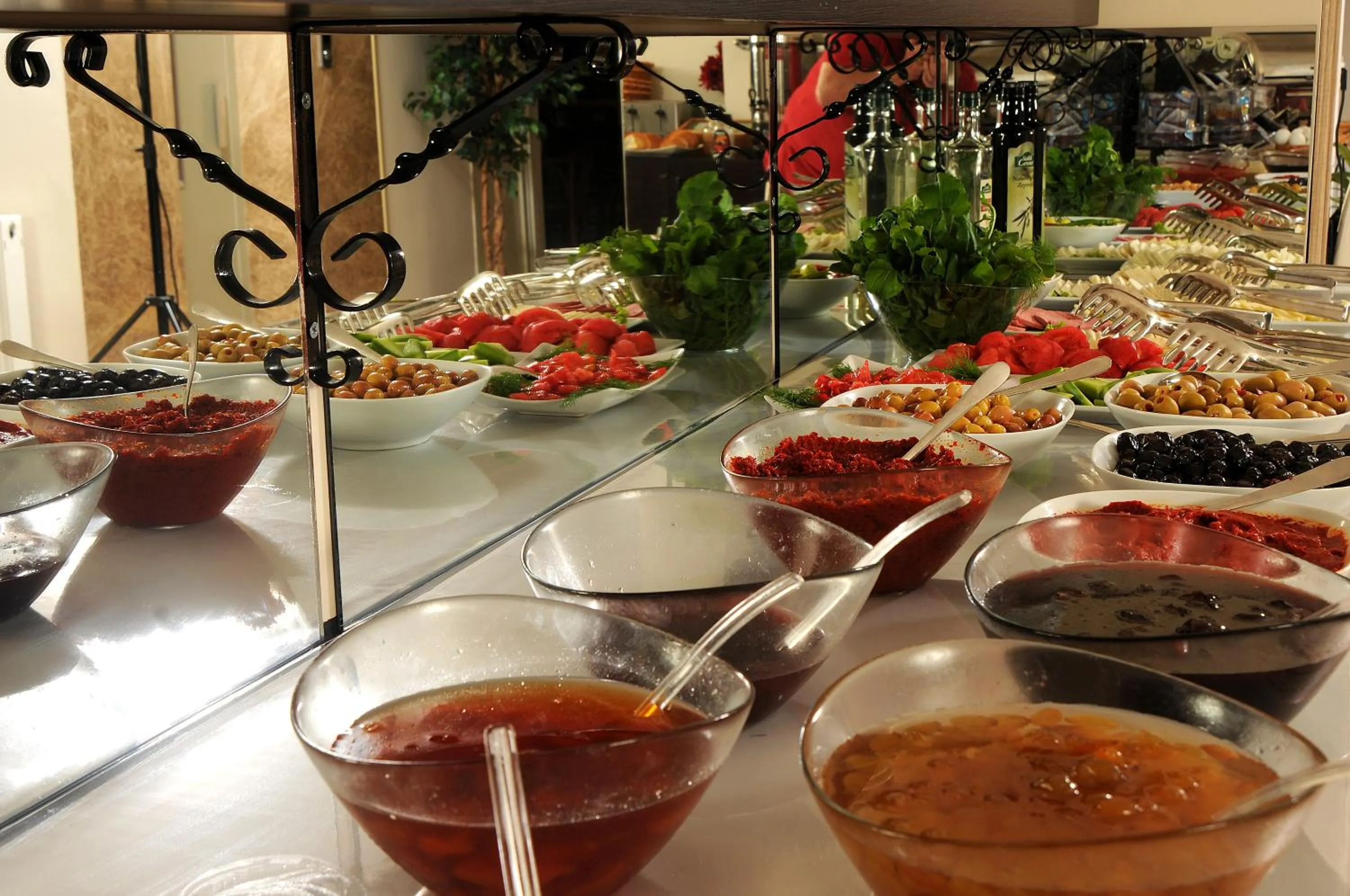 Restaurant/places to eat in Edahan Hotel