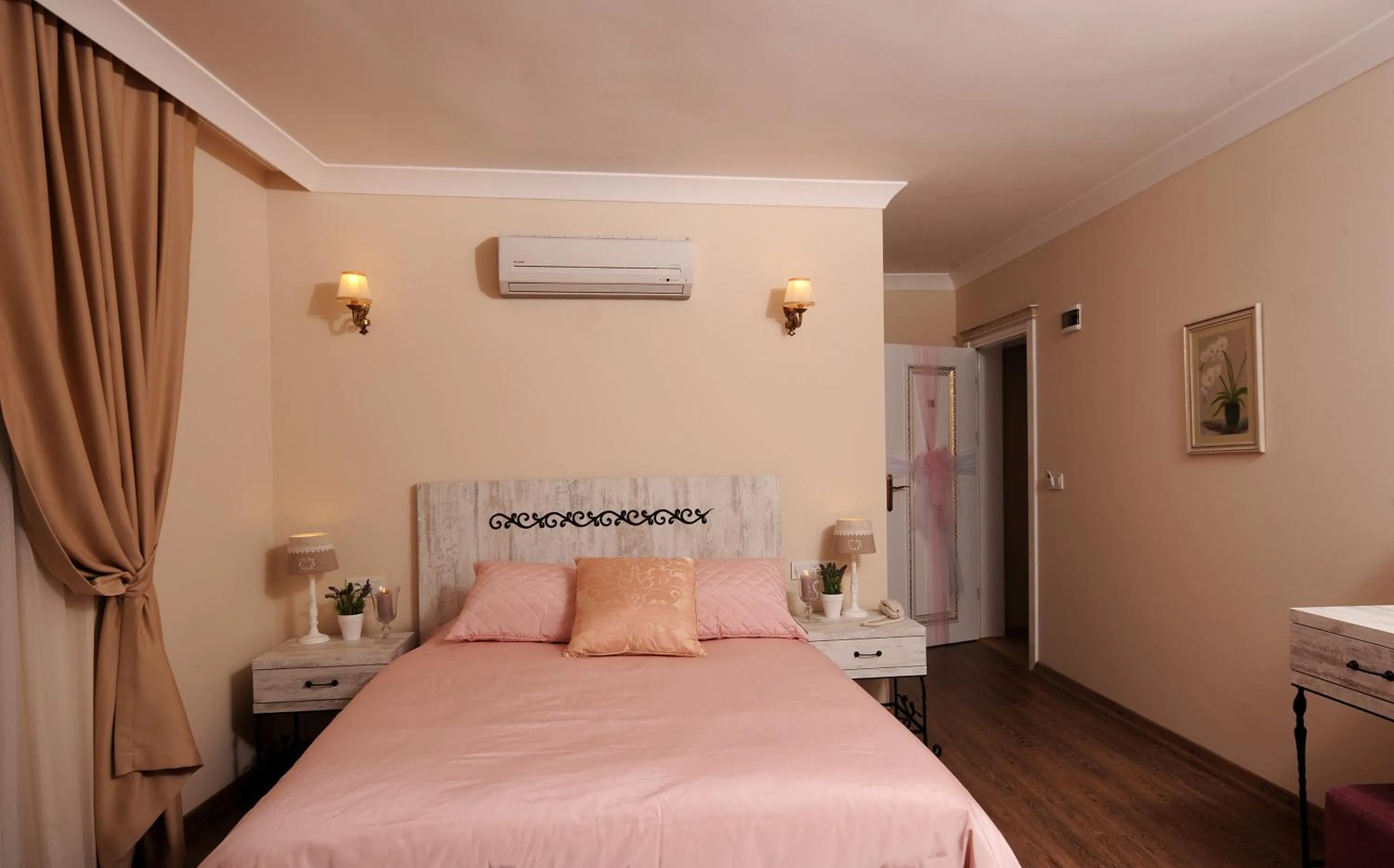 Photo of the whole room, Bed in Edahan Hotel