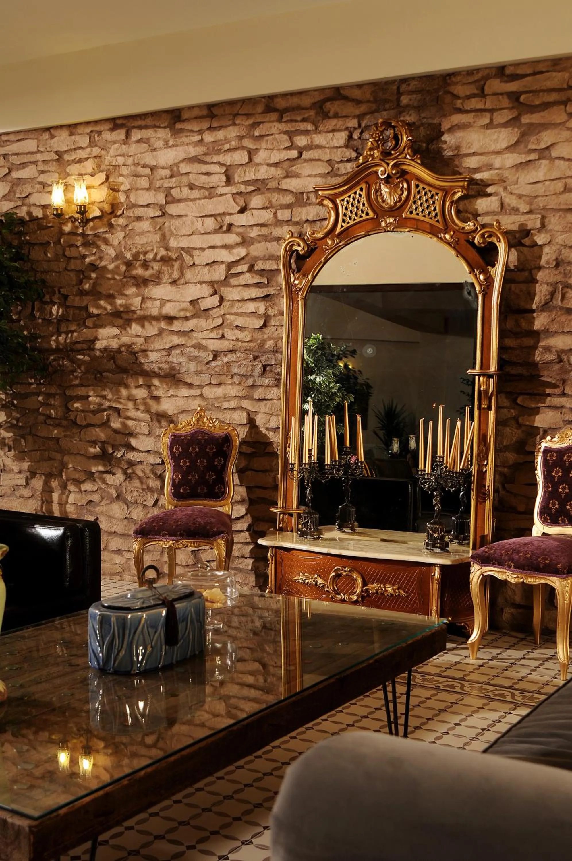 Lobby or reception in Edahan Hotel