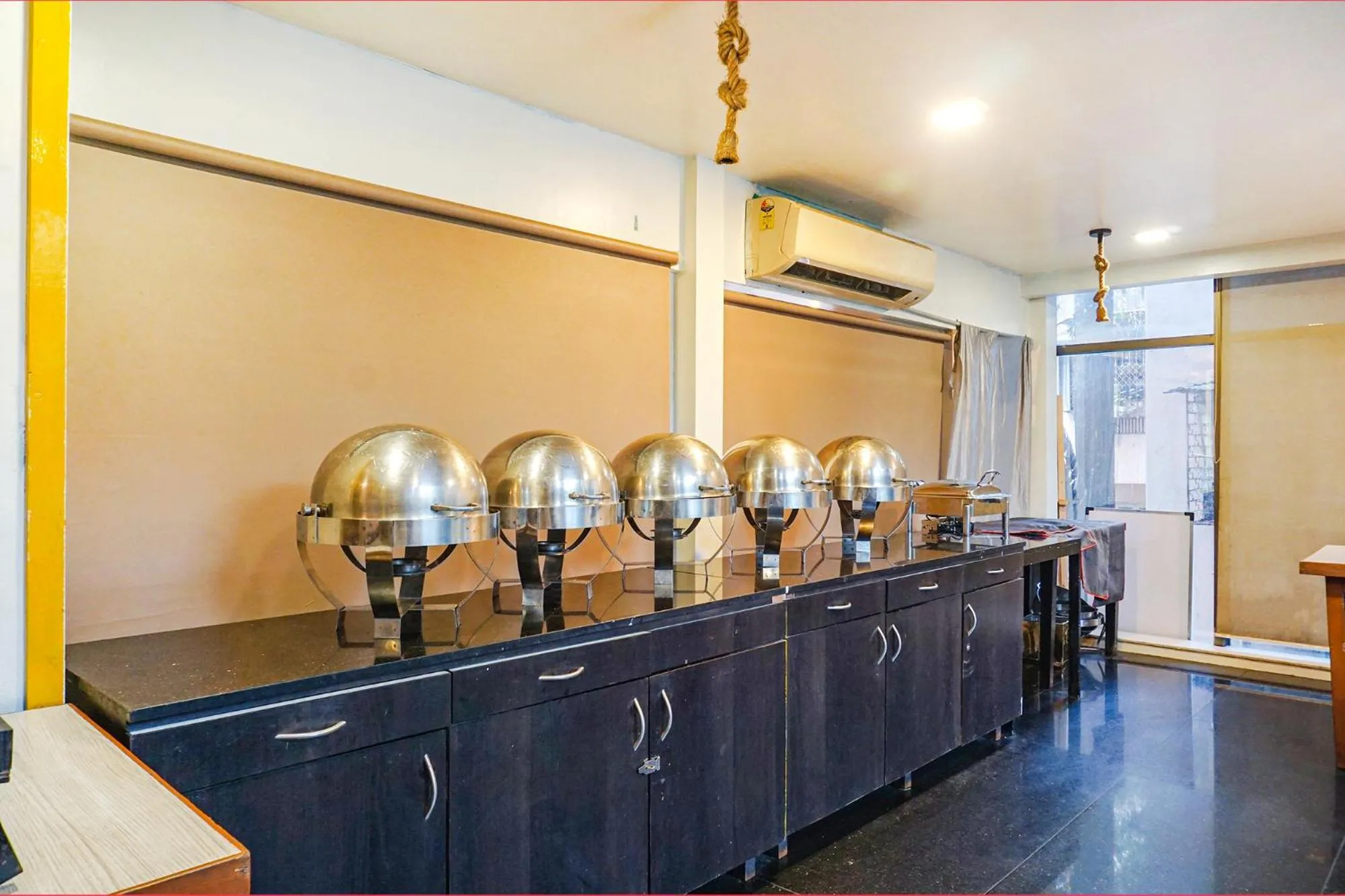 Restaurant/places to eat in FabHotel Prime Deccan 8 - Nr Law college