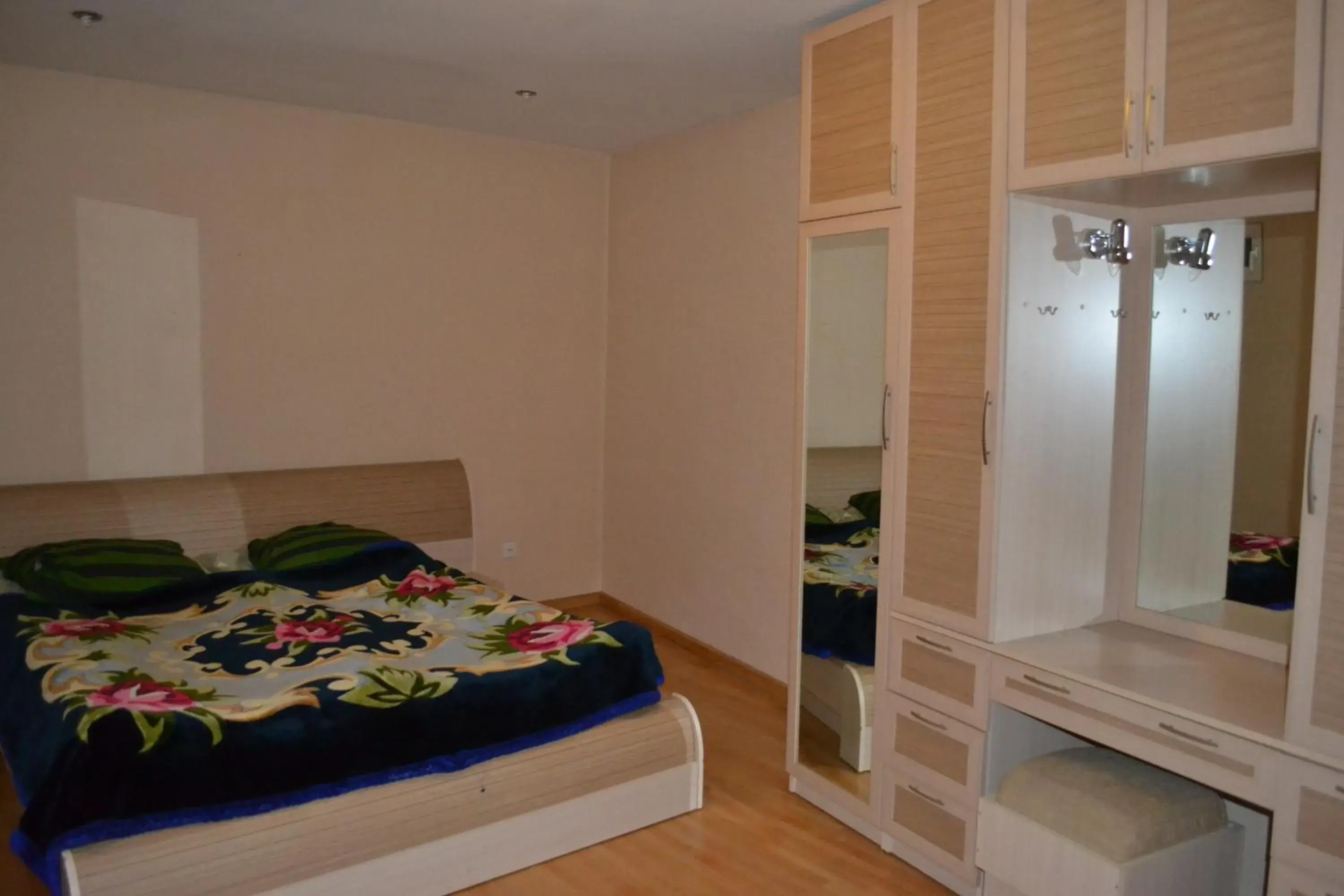 Twin Room with Extra Bed in Your House In Tbilisi Twin Room with Extra Bed in Your House In Tbilisi