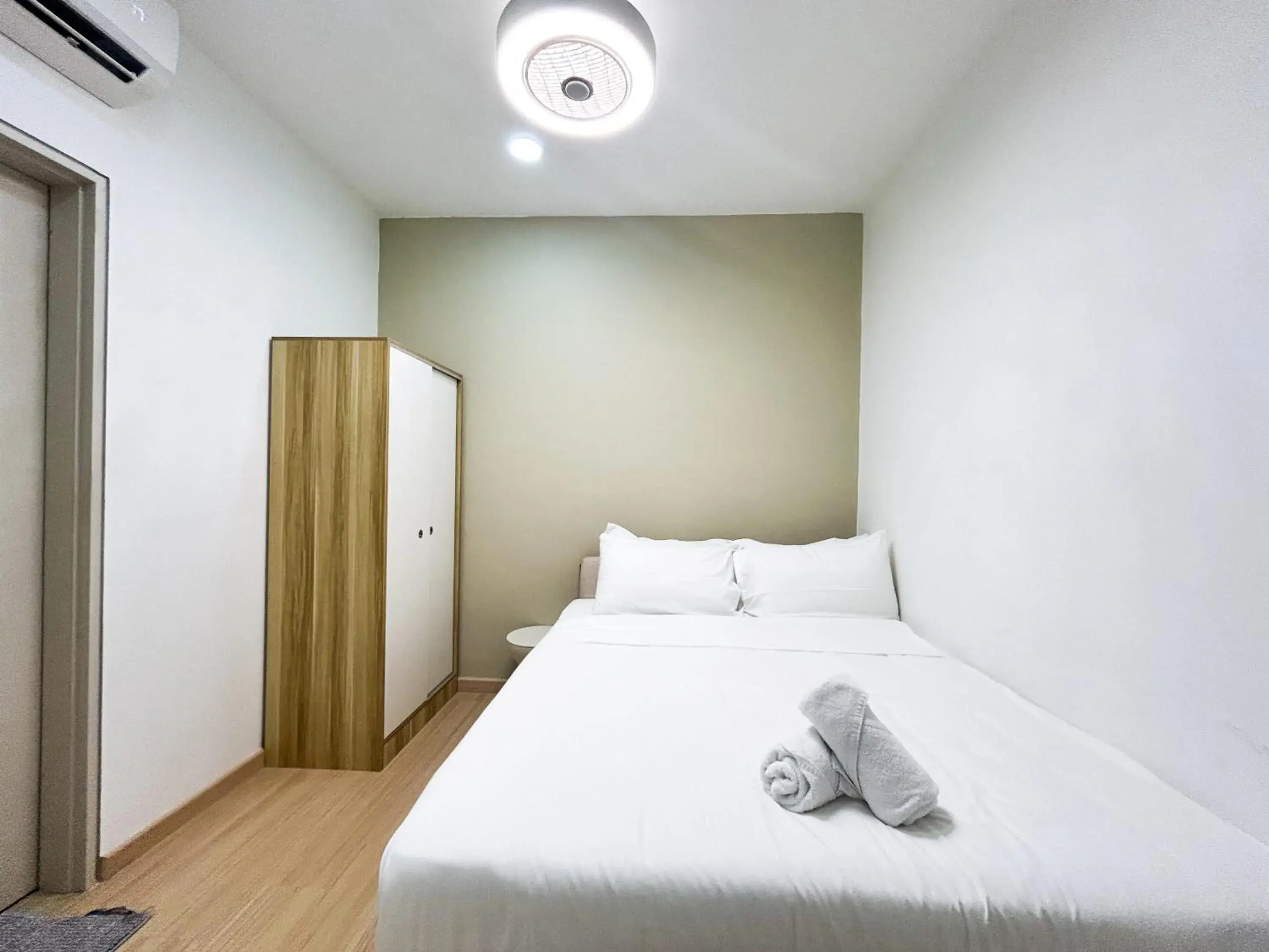 Bed in D' Sara Sentral Suites by Manhattan Group Bed in D' Sara Sentral Suites by Manhattan Group