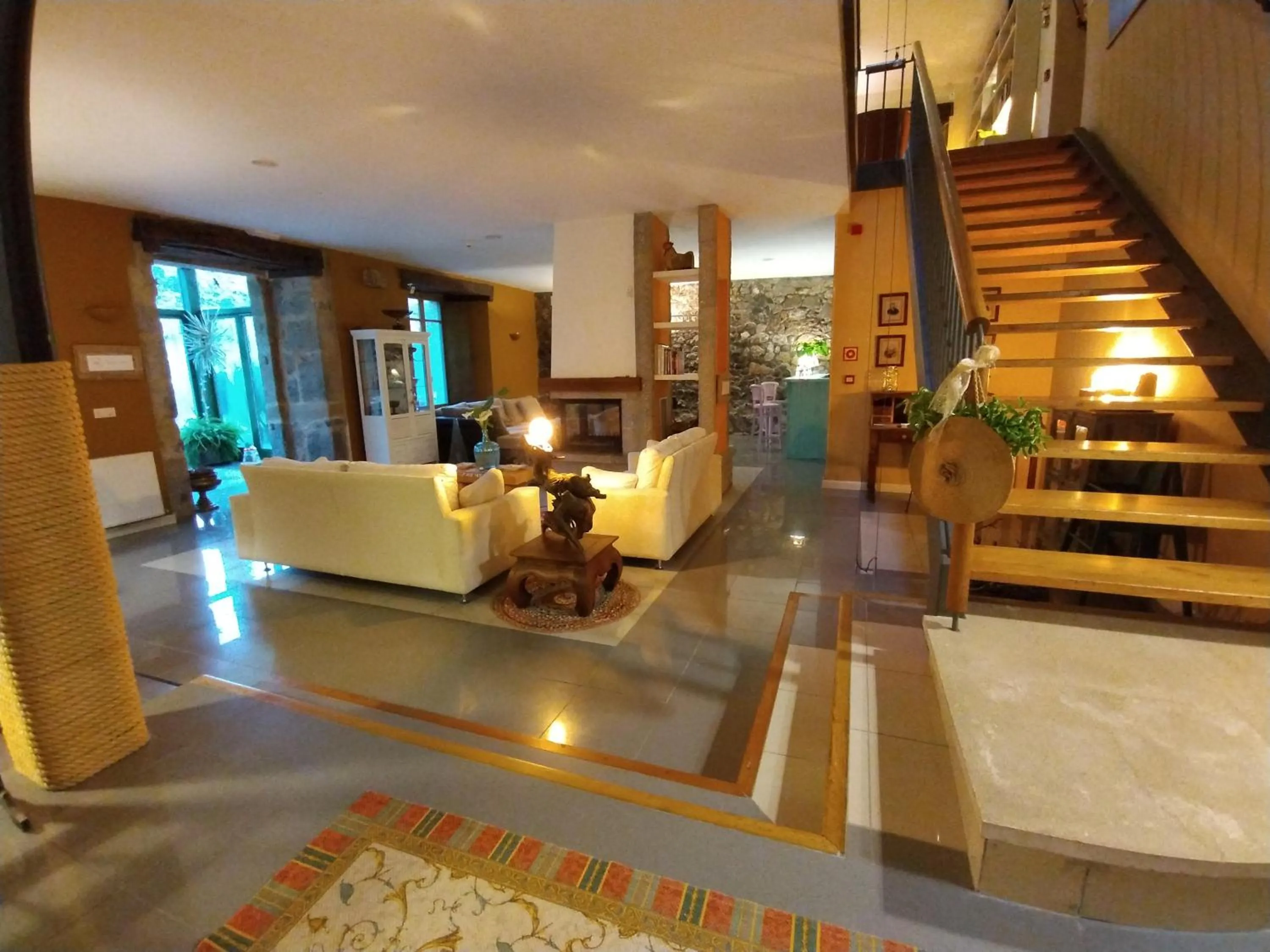 Lounge or bar in Hotel Boutique Villa de Palacios - Palacio de Aras