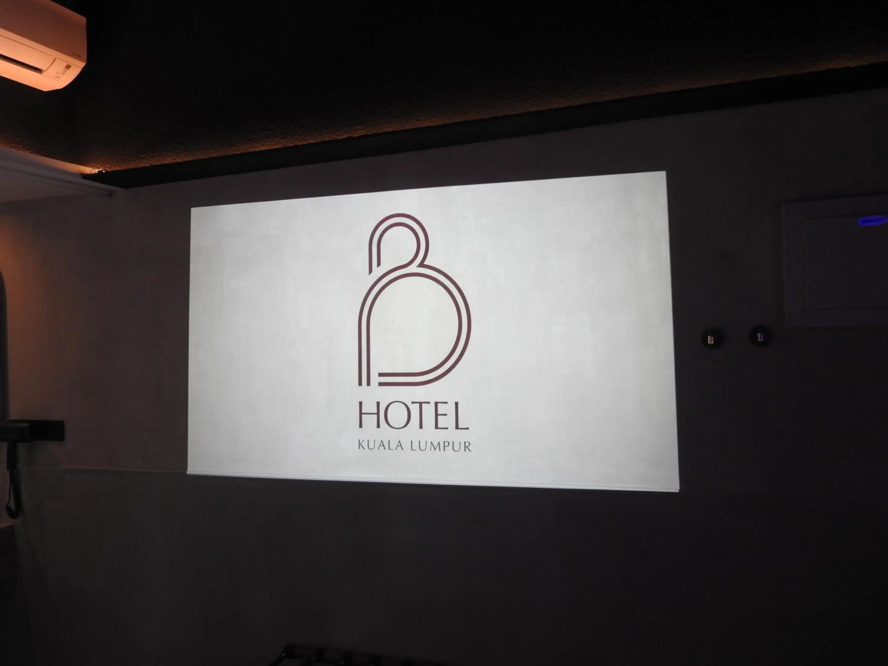TV and multimedia in B Hotel Kuala Lumpur