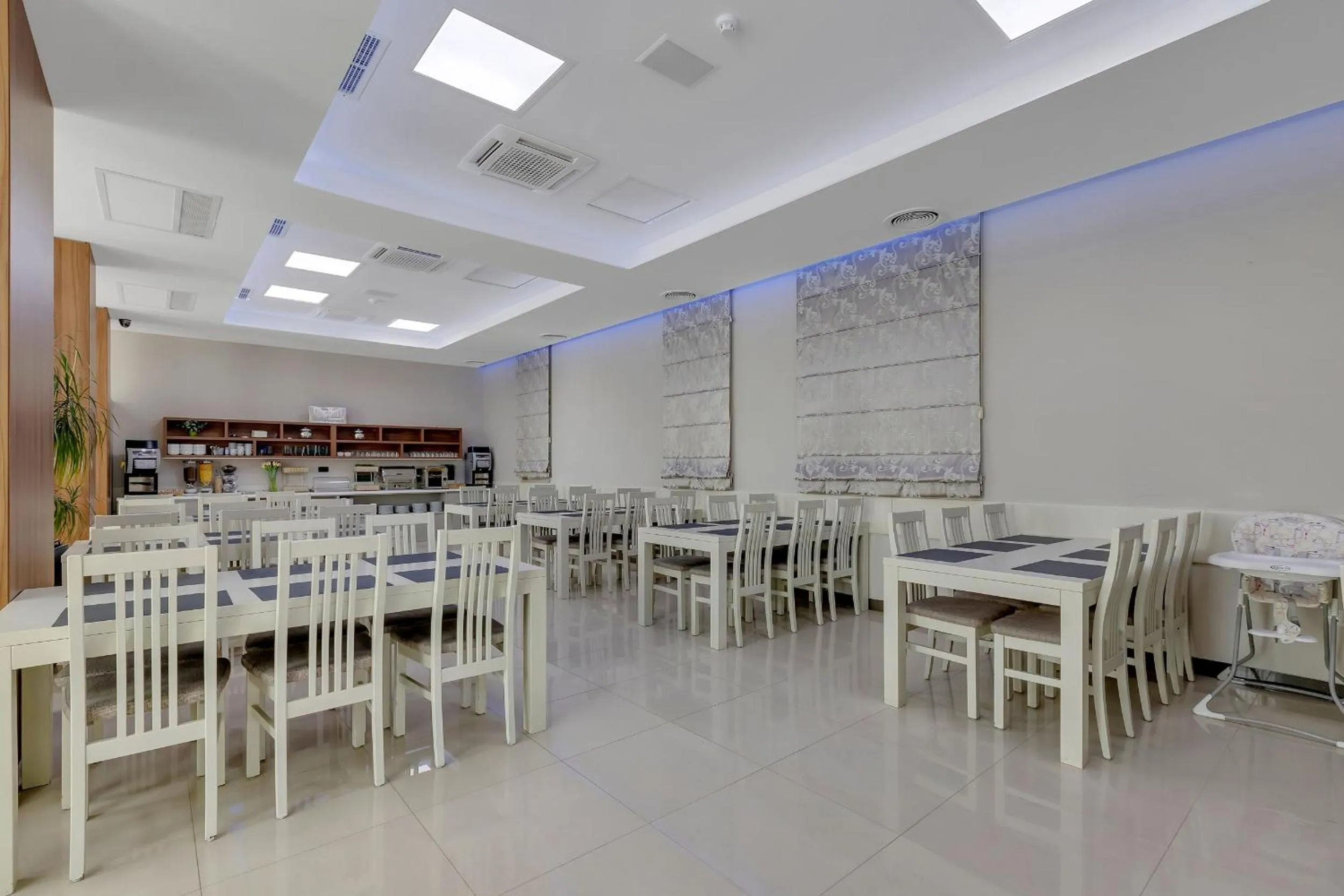 Restaurant/places to eat in Hotel Marconi