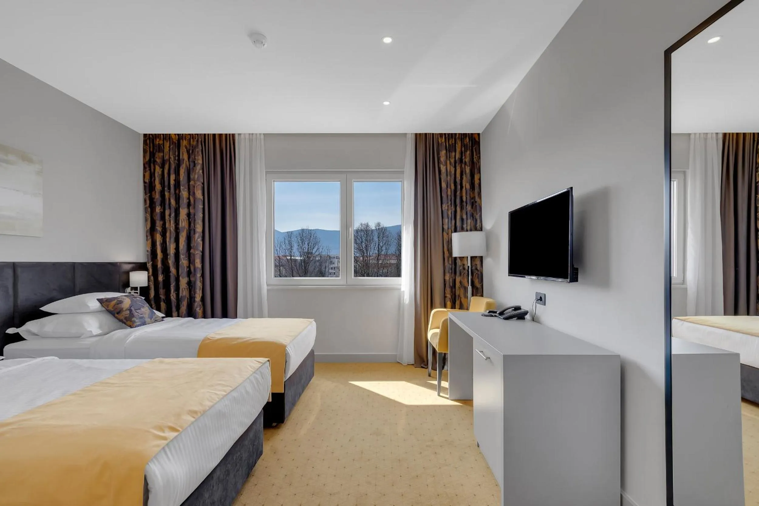 Mountain view, Bed in Hotel Marconi