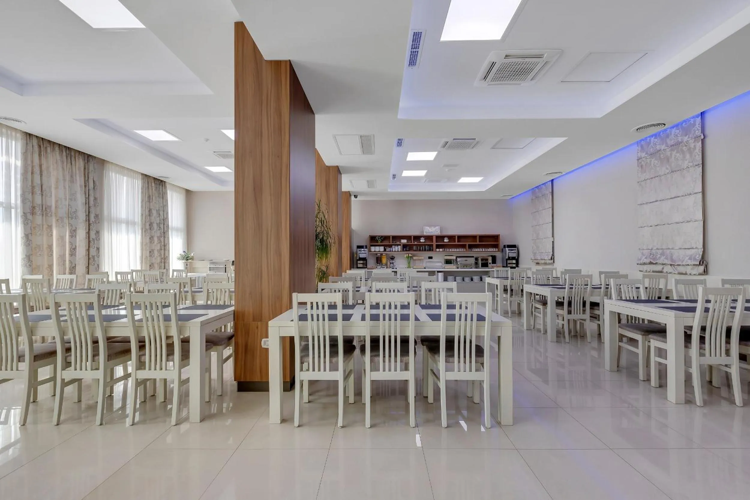 Restaurant/places to eat in Hotel Marconi