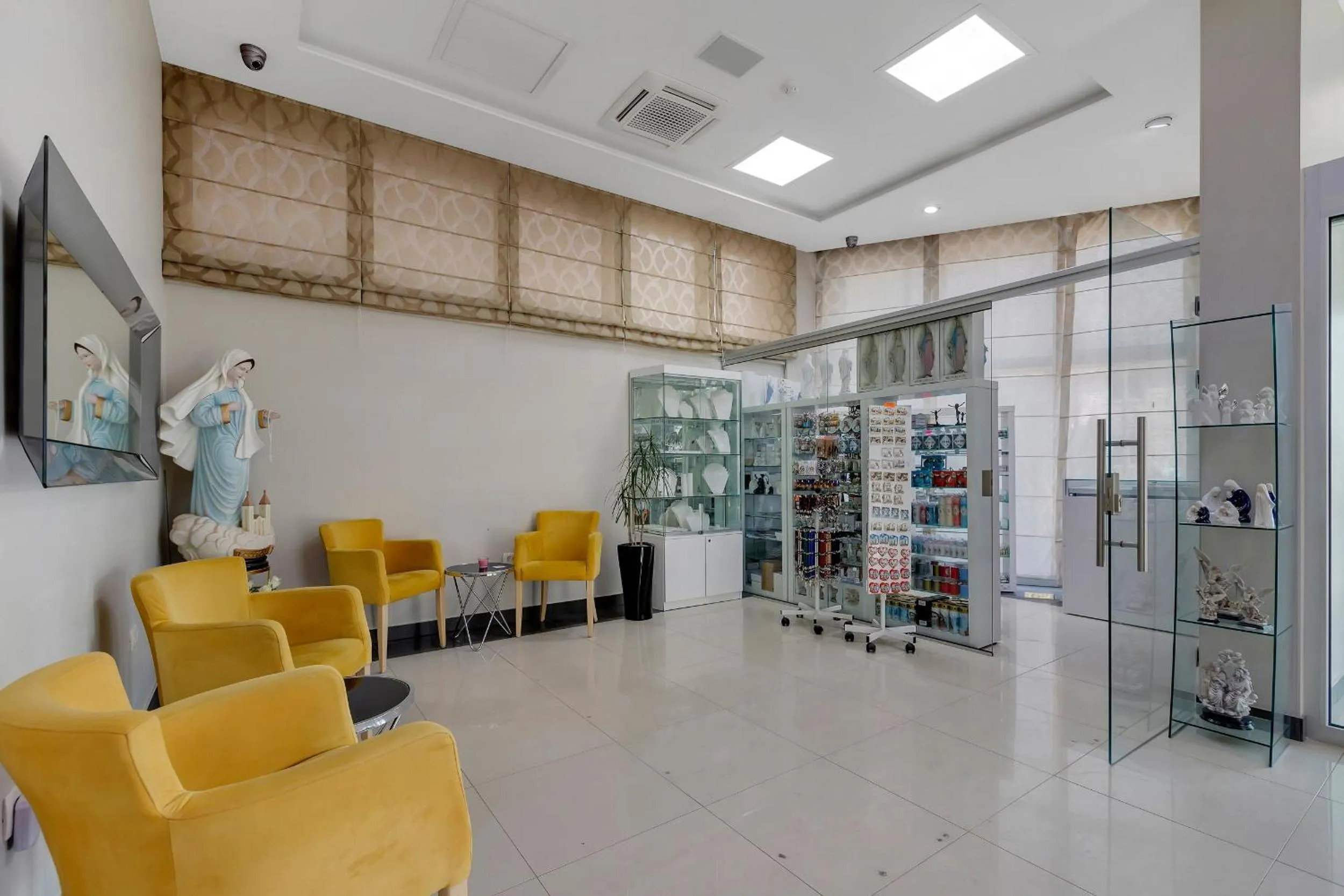 Seating area in Hotel Marconi