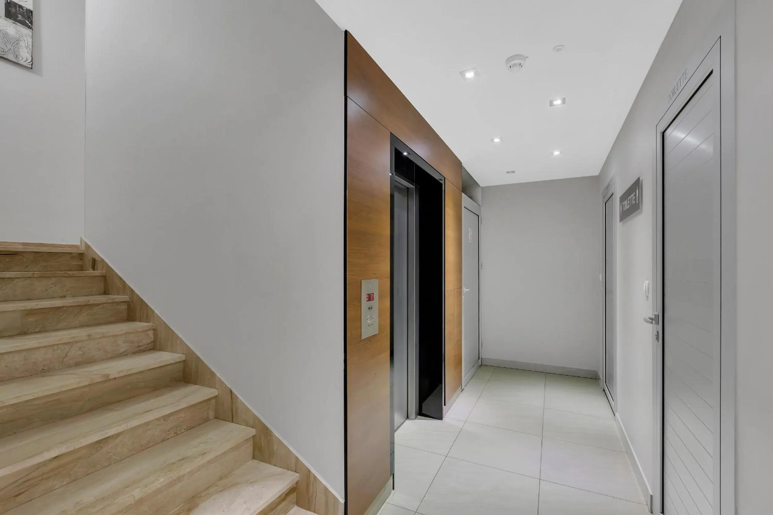 elevator in Hotel Marconi