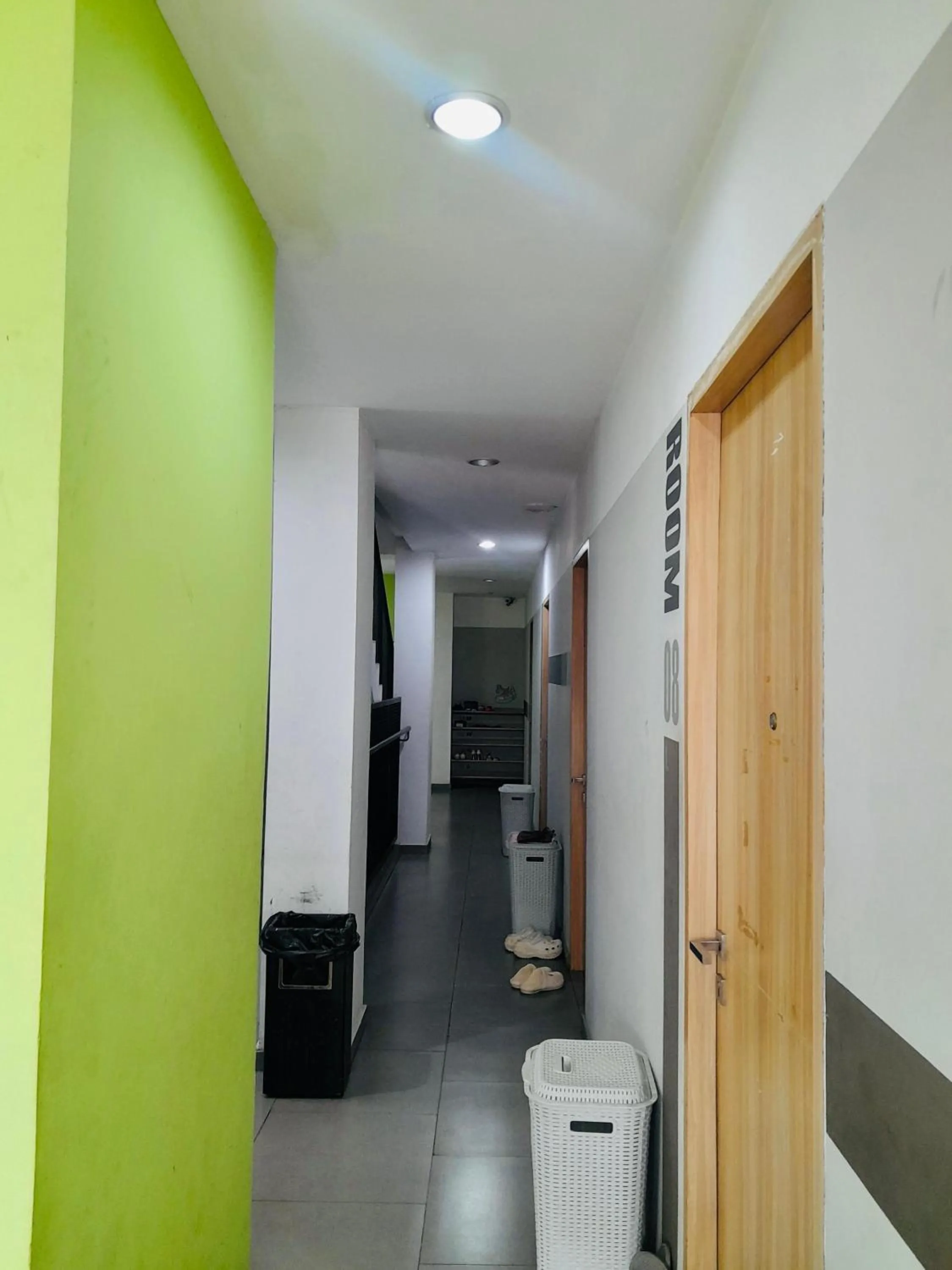 Behomy Maxley Lippo Karawaci