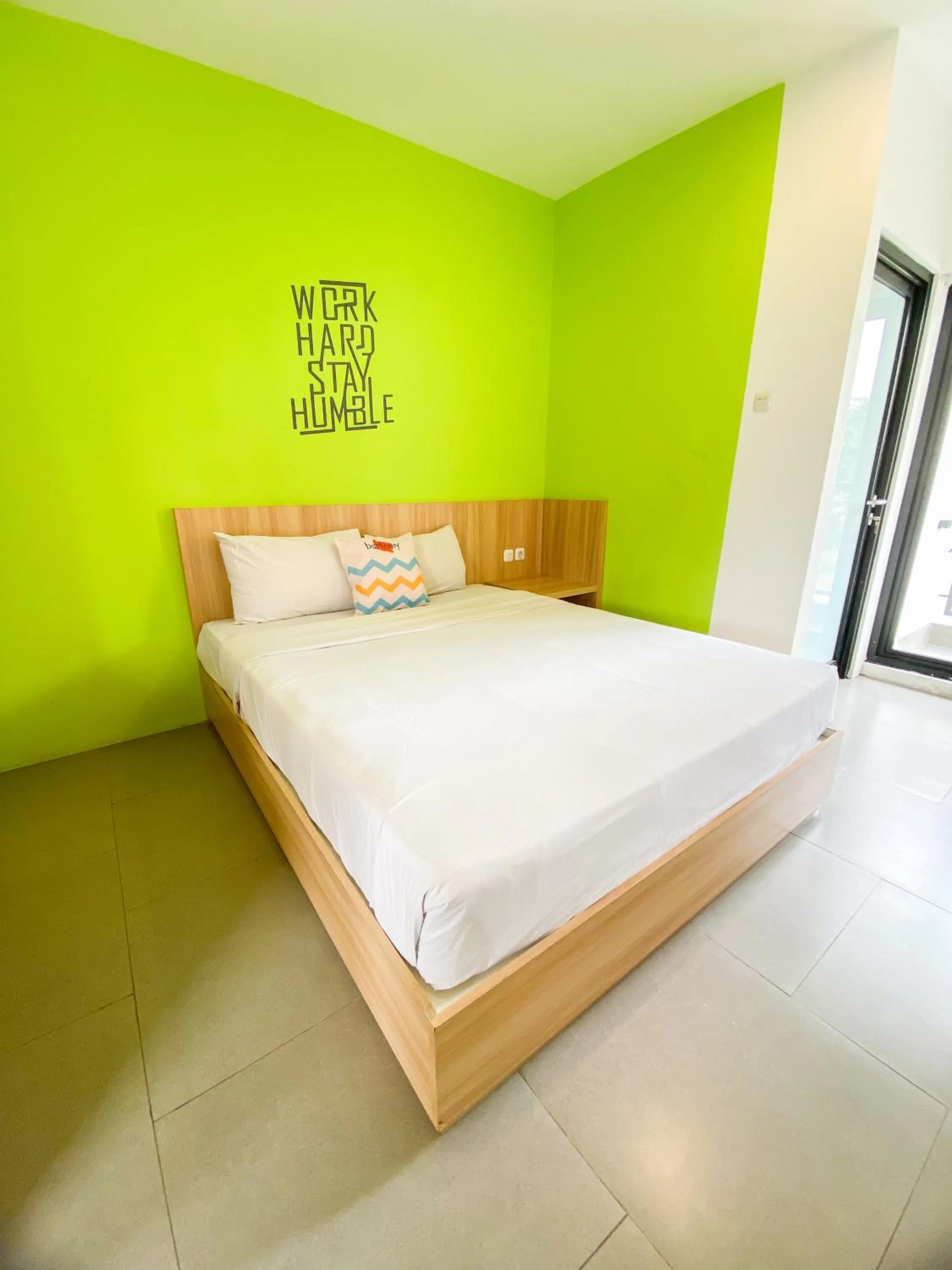 Bed in Behomy Maxley Lippo Karawaci