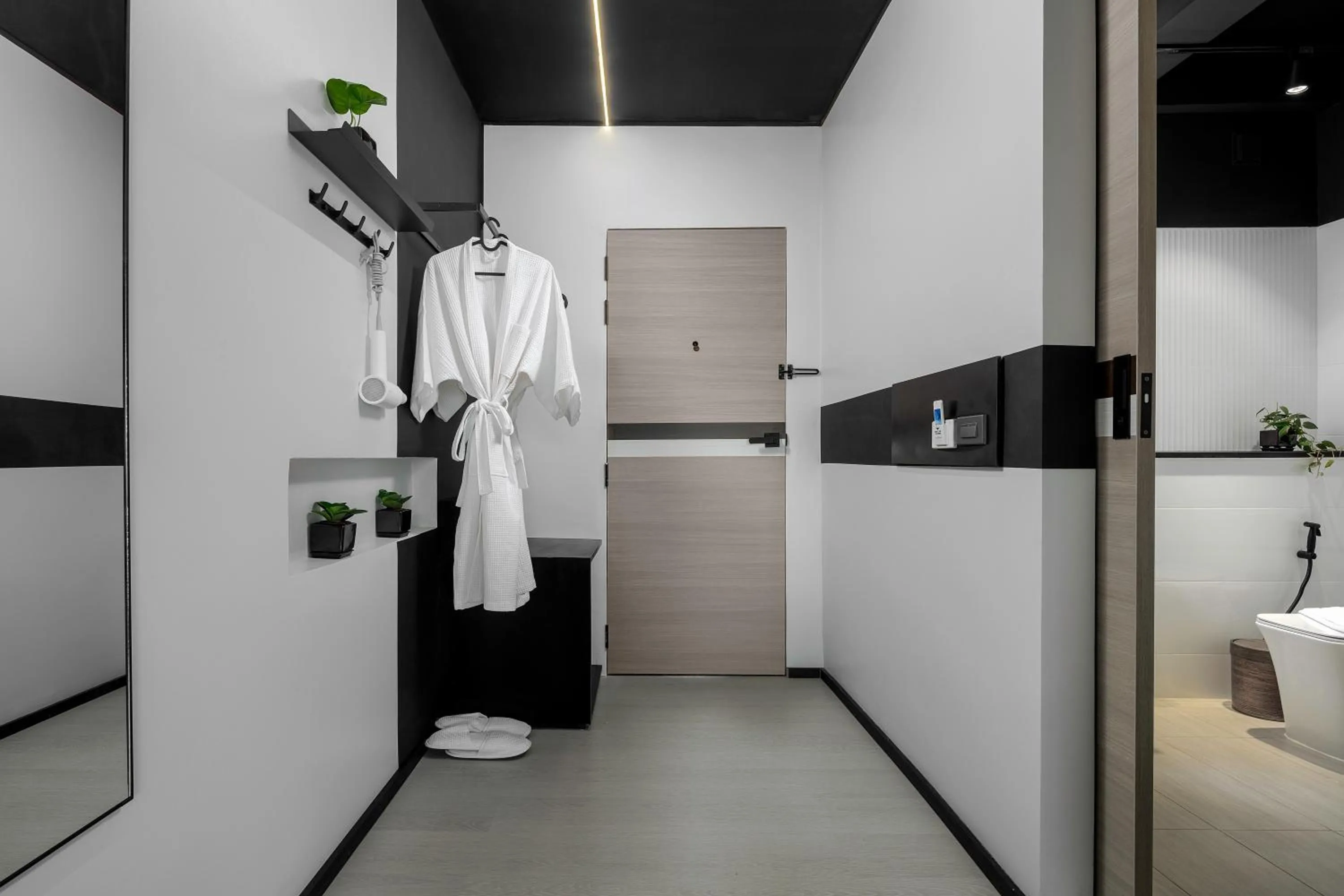 Shower in BedTime Hotel Samui