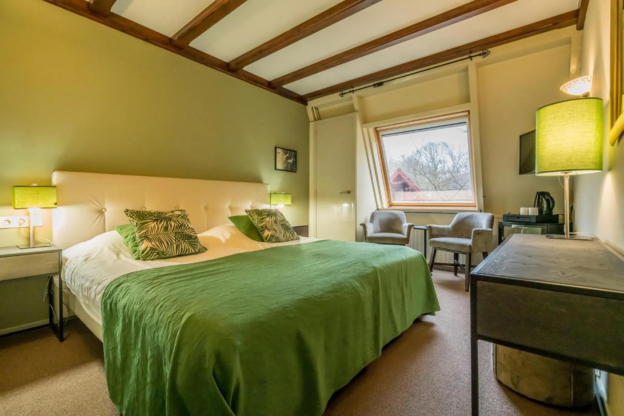 Bed in Hostellerie Schuddebeurs