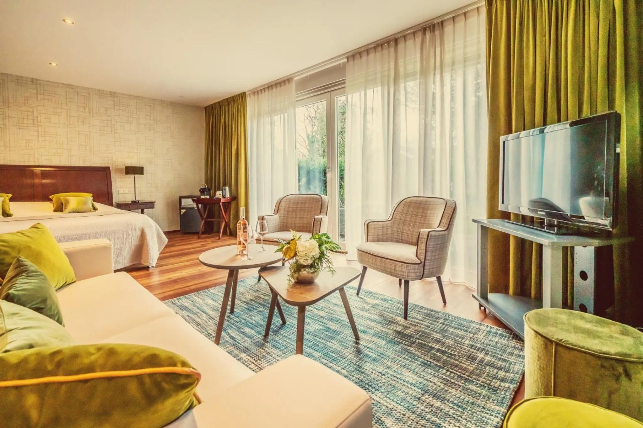 Bed in Hostellerie Schuddebeurs