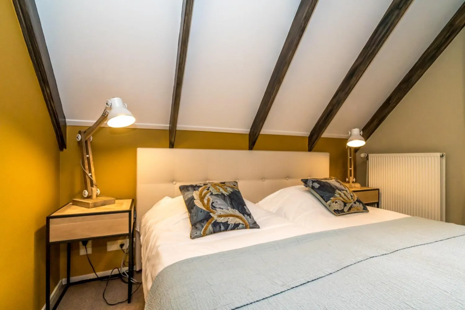 Bed in Hostellerie Schuddebeurs