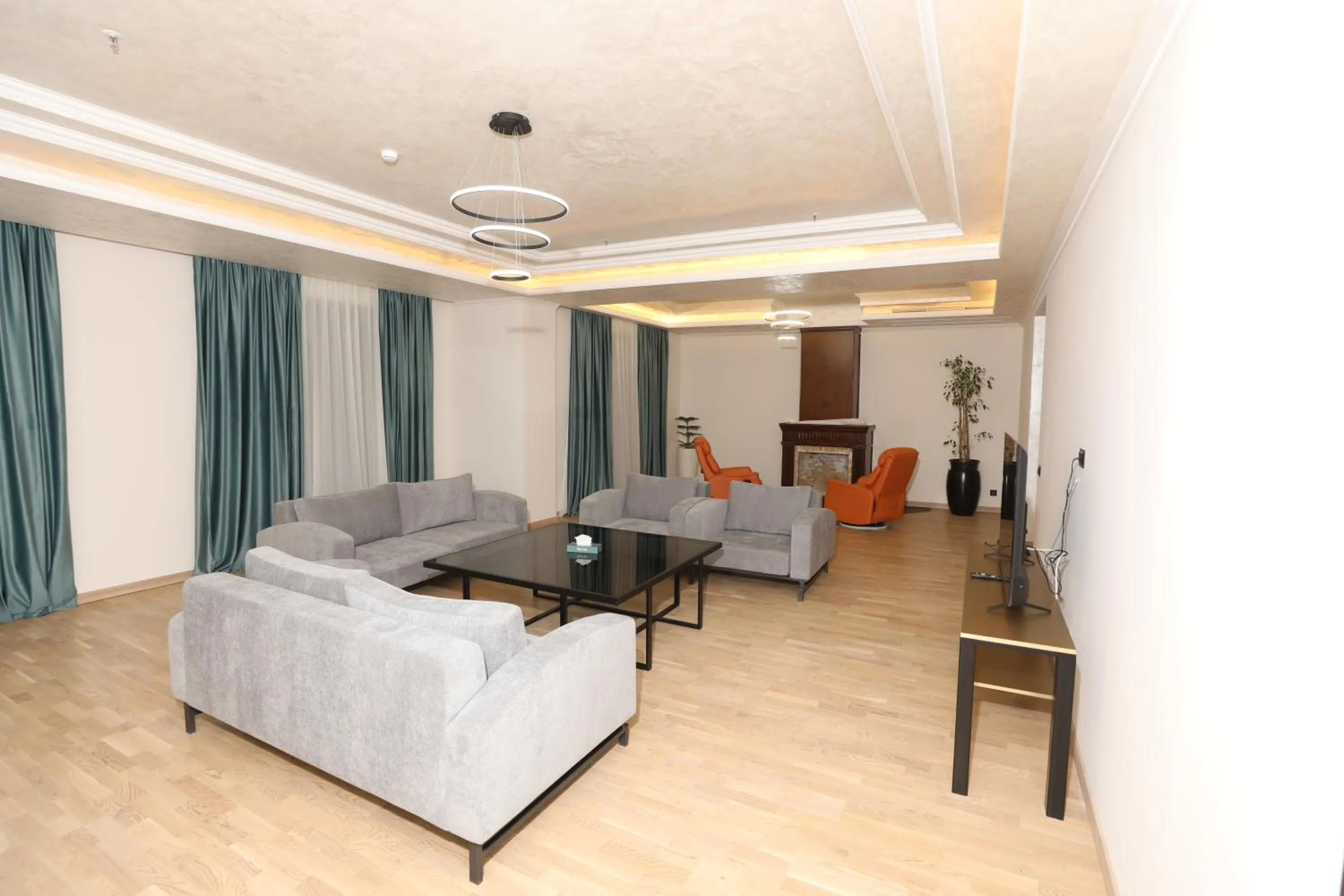 TV and multimedia in Eighty Eight Deluxe Hotel & Spa