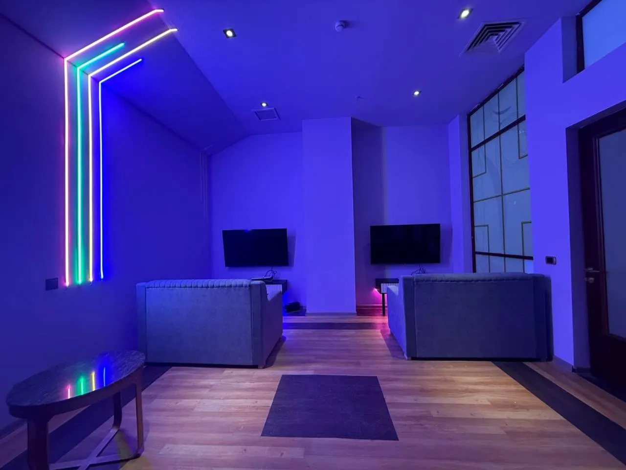 Game Room in Eighty Eight Deluxe Hotel & Spa