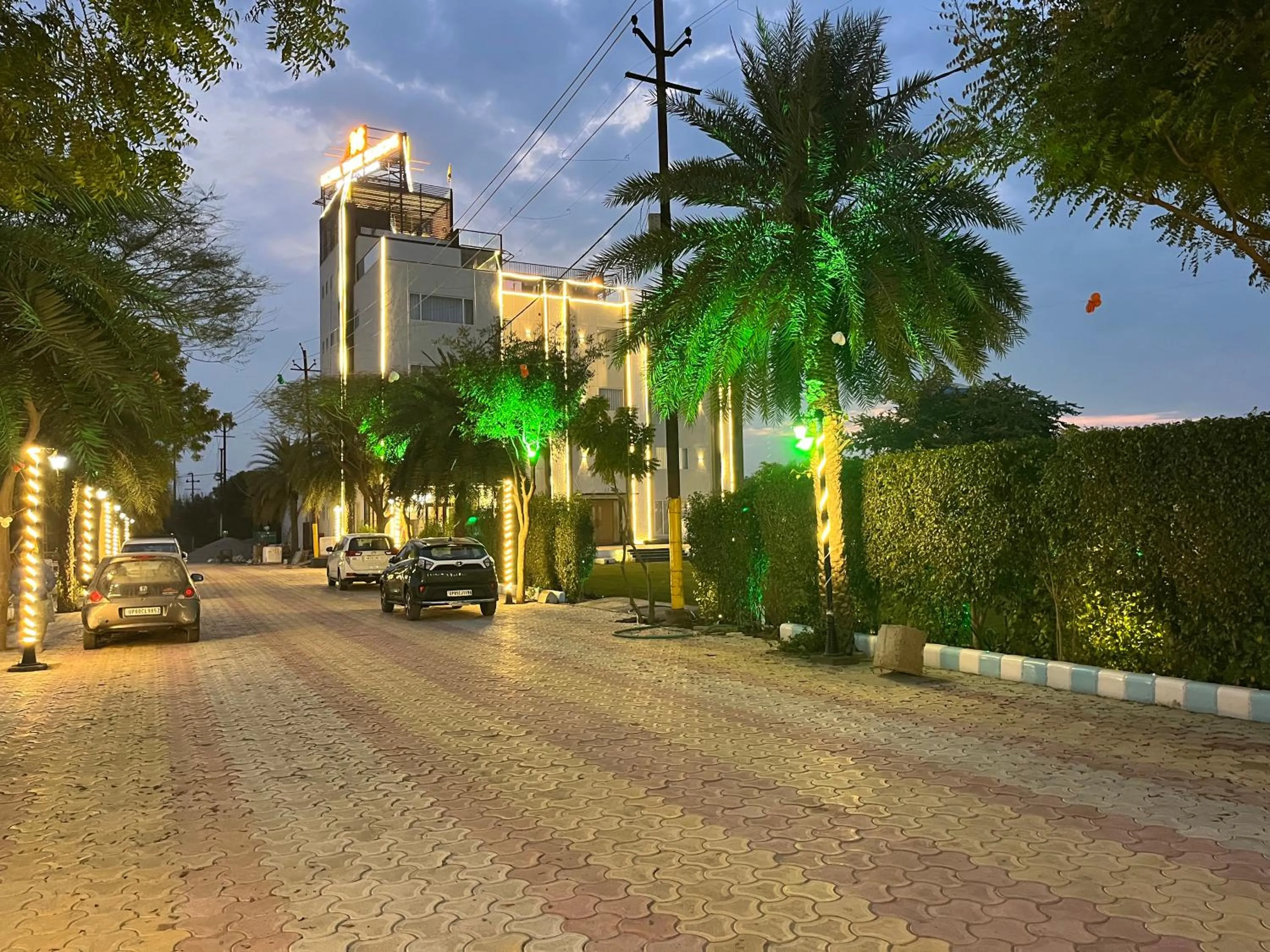 Property building in Hotel Three Seasons