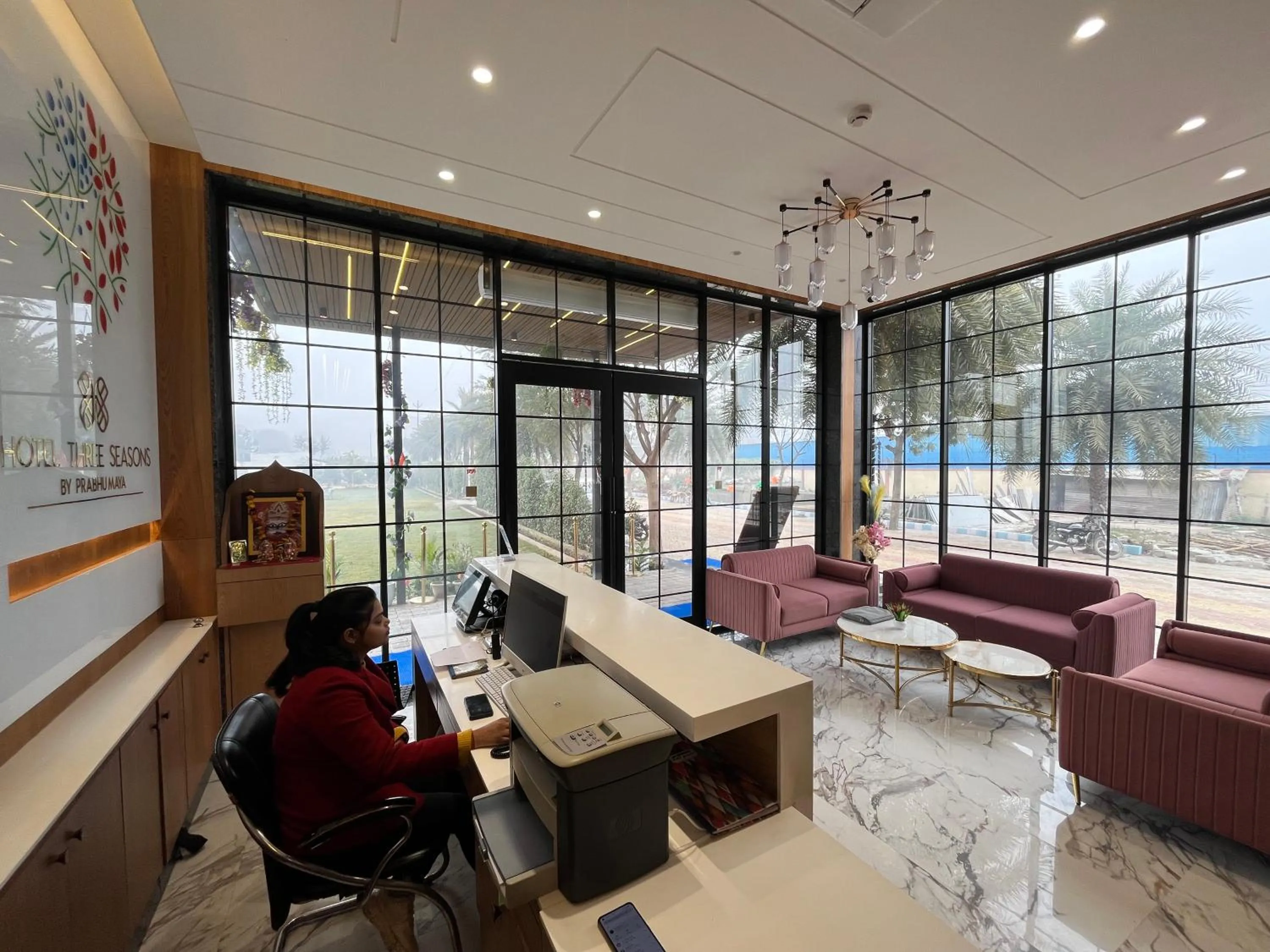 Lobby or reception in Hotel Three Seasons