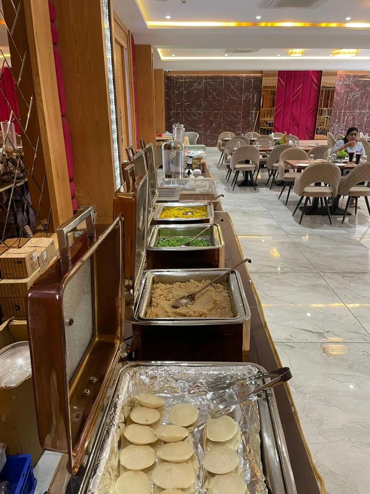 Breakfast in Hotel Three Seasons