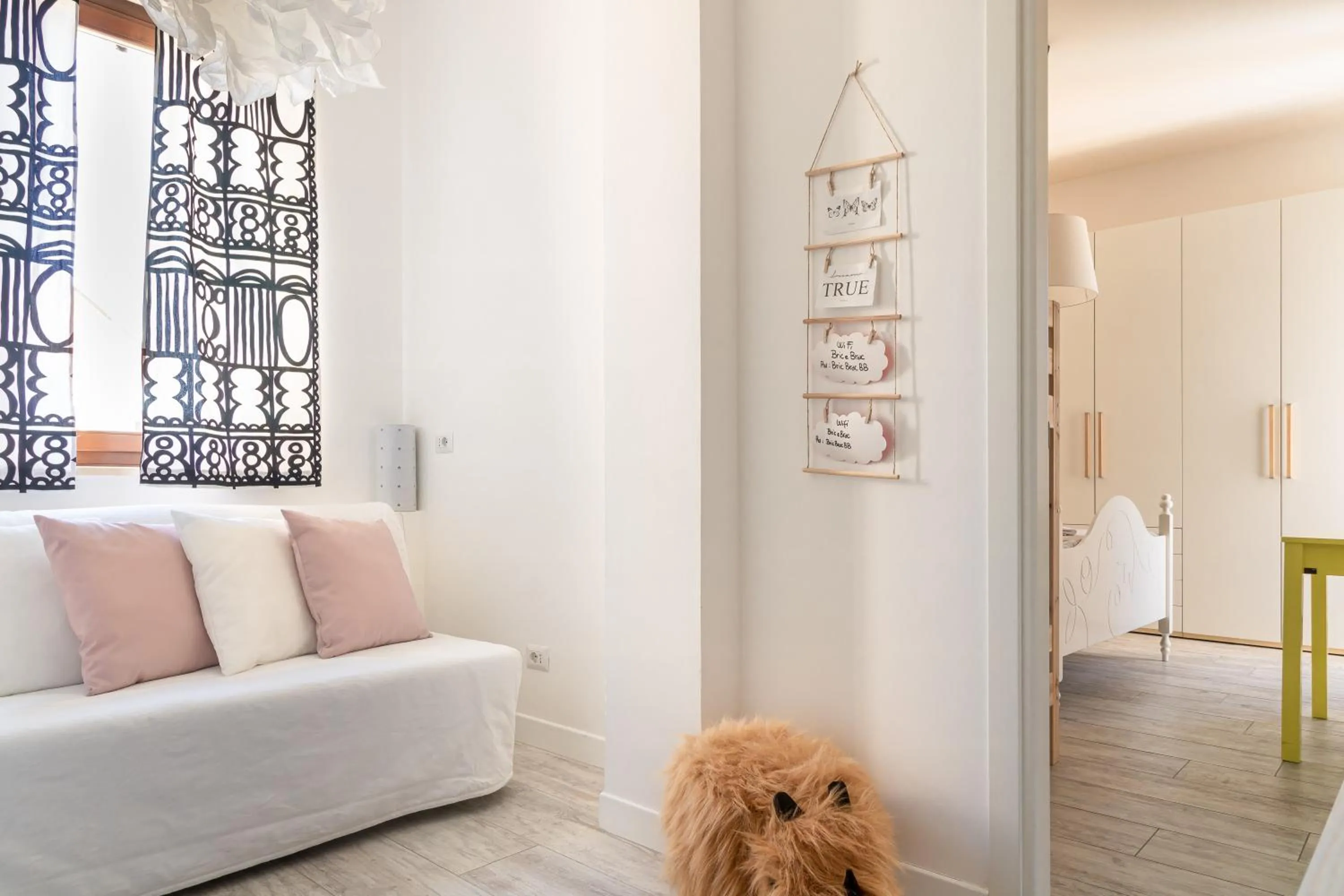 Bed and Breakfast Bric & Brac