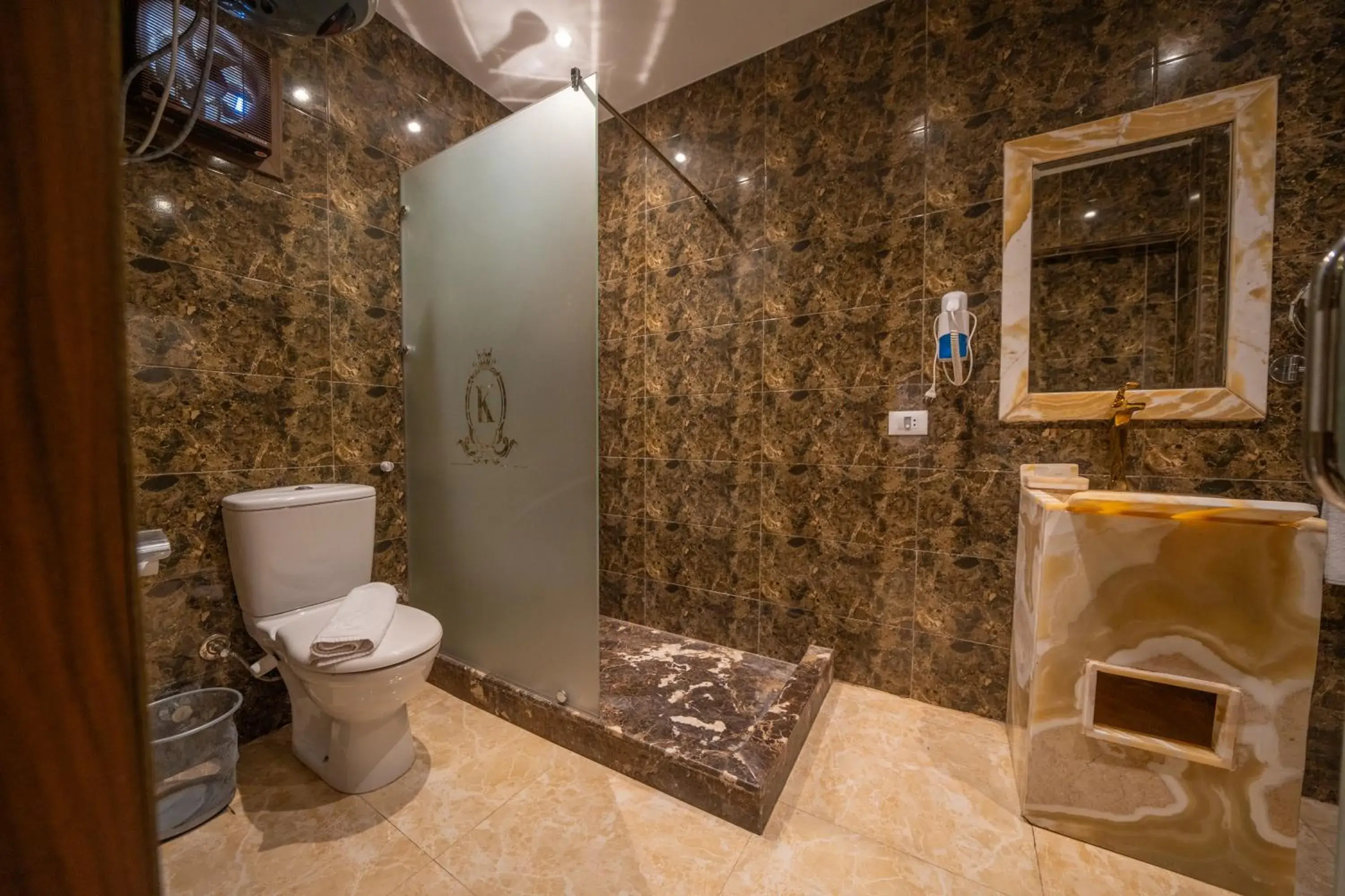 Shower in King Pyramids View Hotel Shower in King Pyramids View Hotel