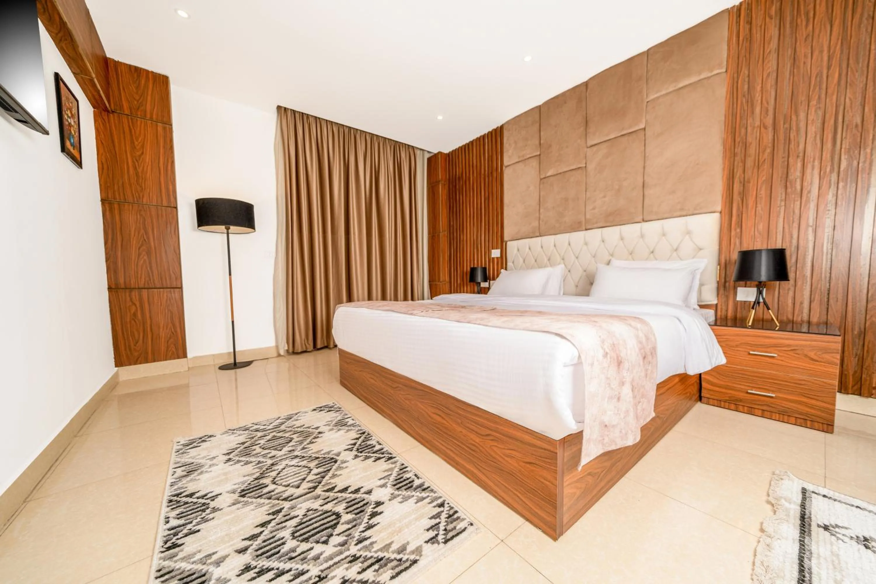 Bed in King Pyramids View Hotel