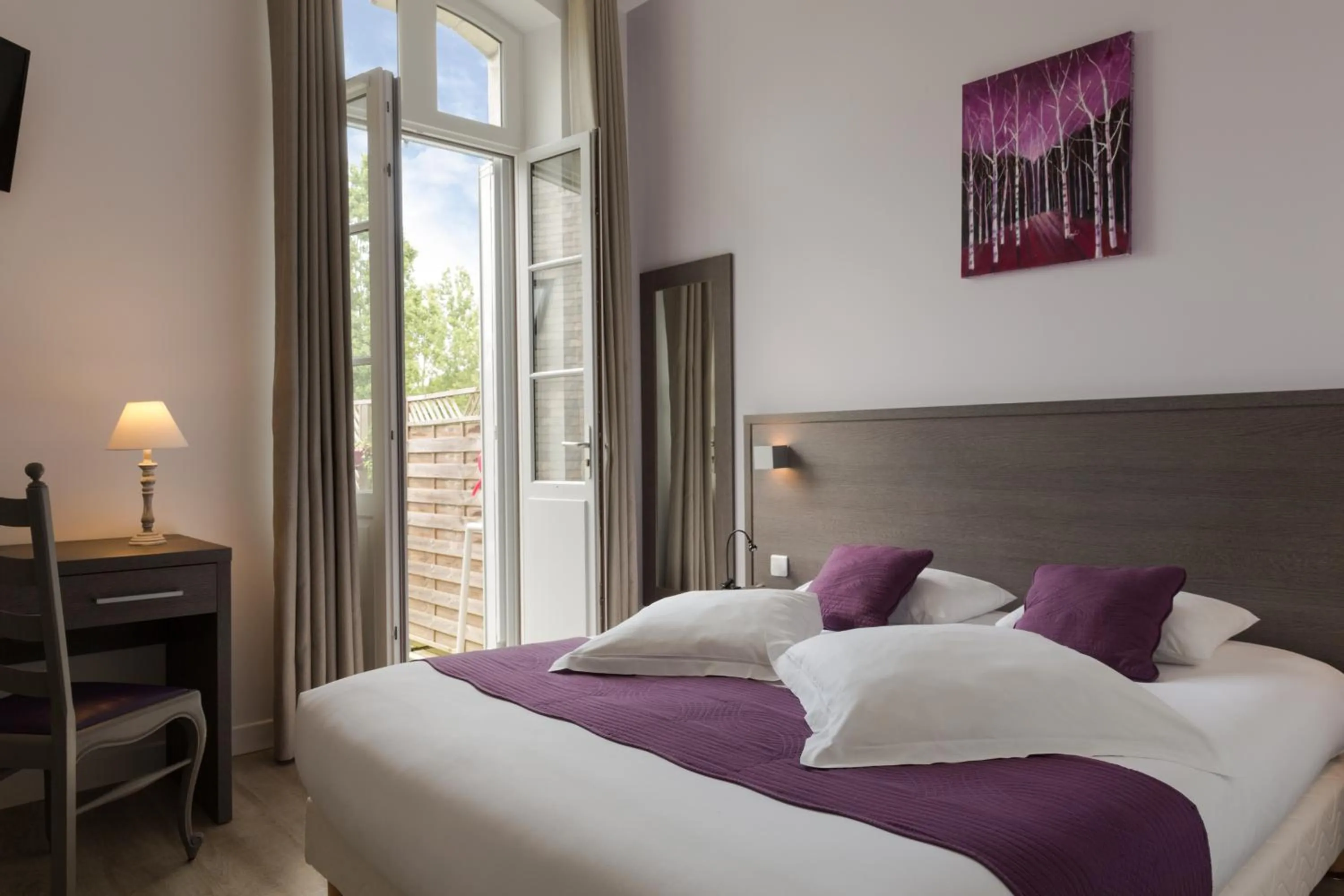 Bedroom, Bed in Hôtel Le Haut des Lys