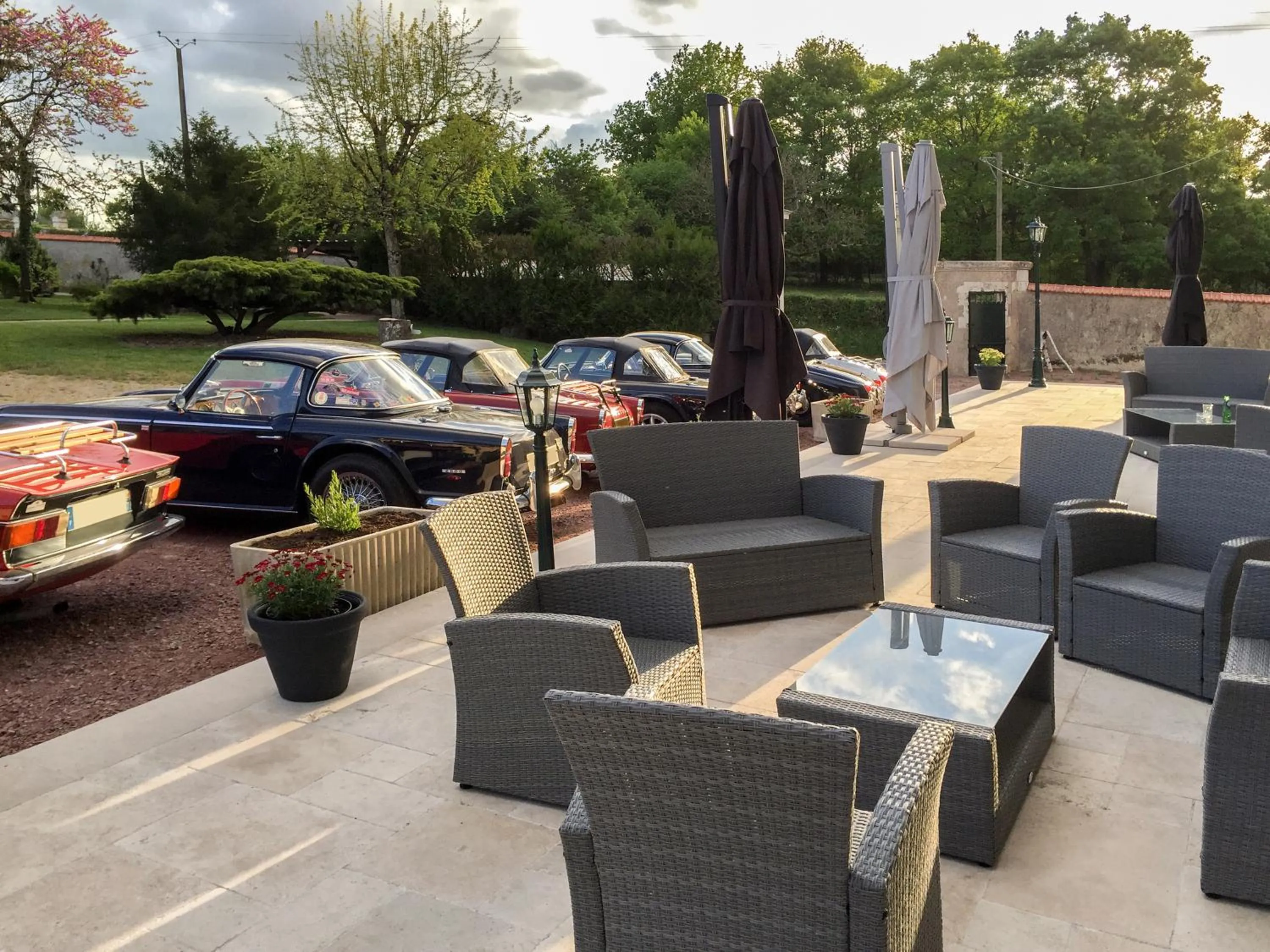 Patio in Hôtel Le Haut des Lys