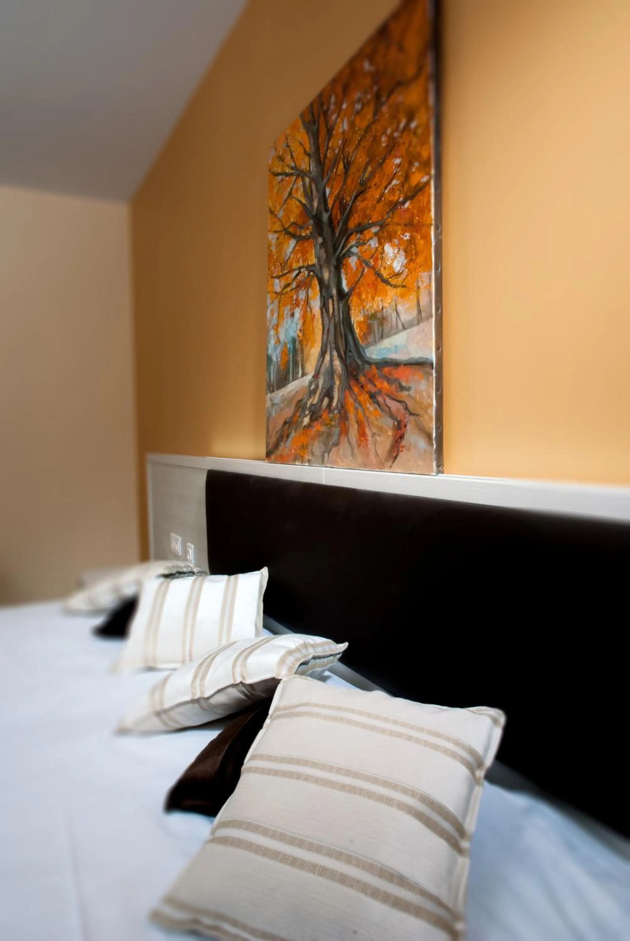 Decorative detail, Bed in Hôtel Le Haut des Lys