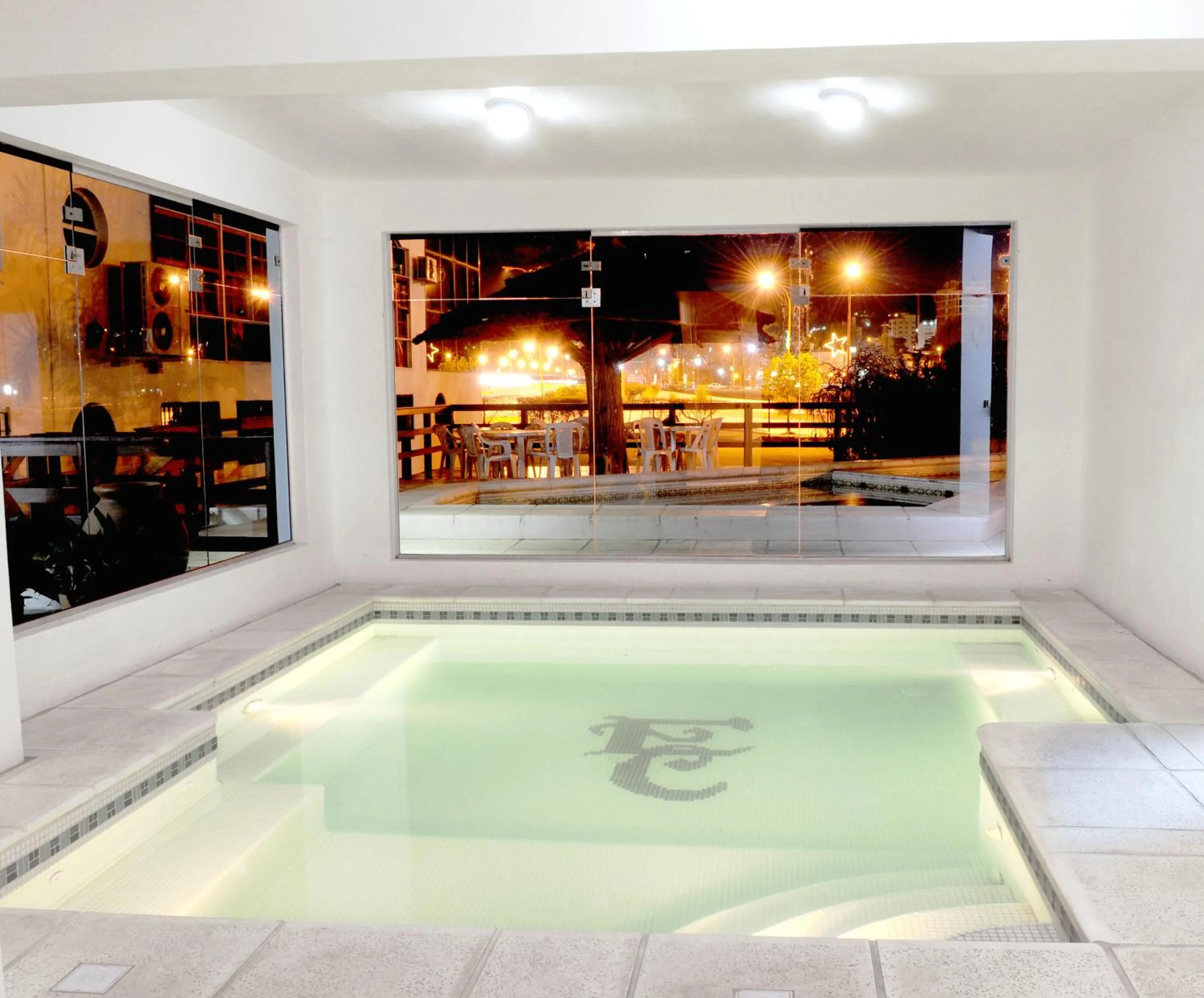 Swimming pool in Hotel El Condado