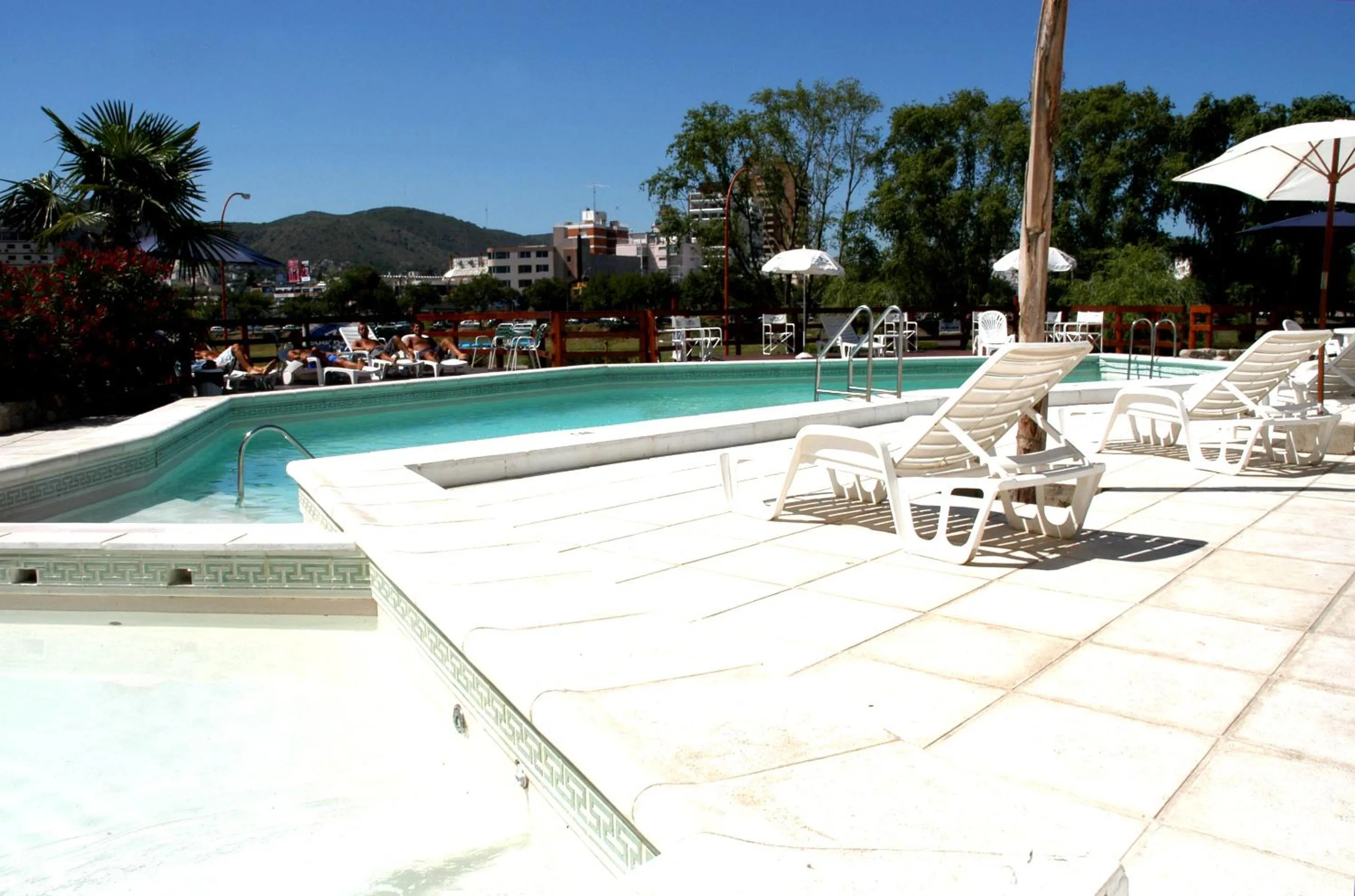 Swimming pool in Hotel El Condado